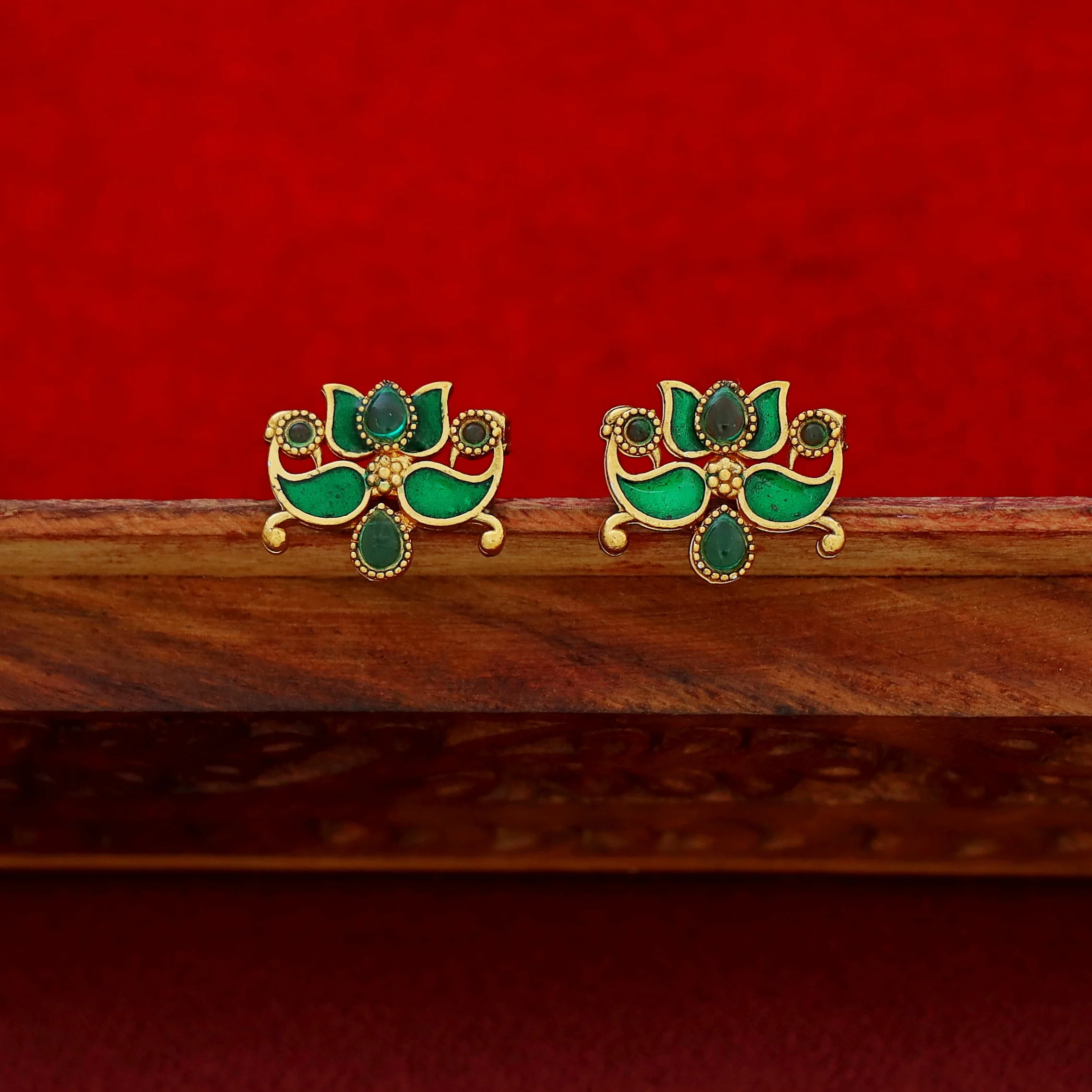 Vishaka 2 Layer Mango Kashi Enamel Palakka Choker With Earring - Image 7
