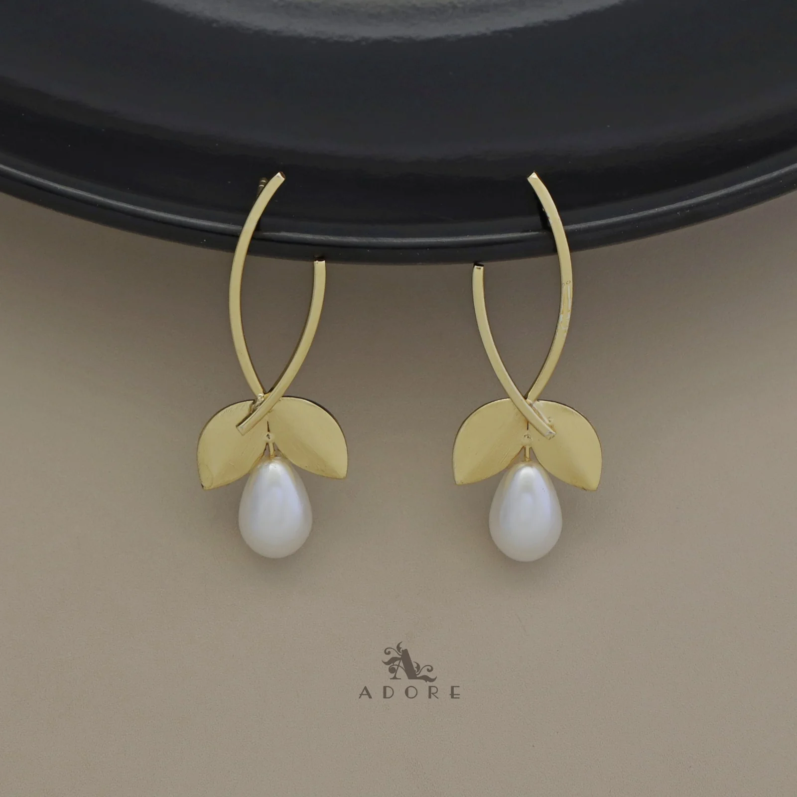 2 Leaf Emelia Earring With White Pearl (Medium) - Image 3