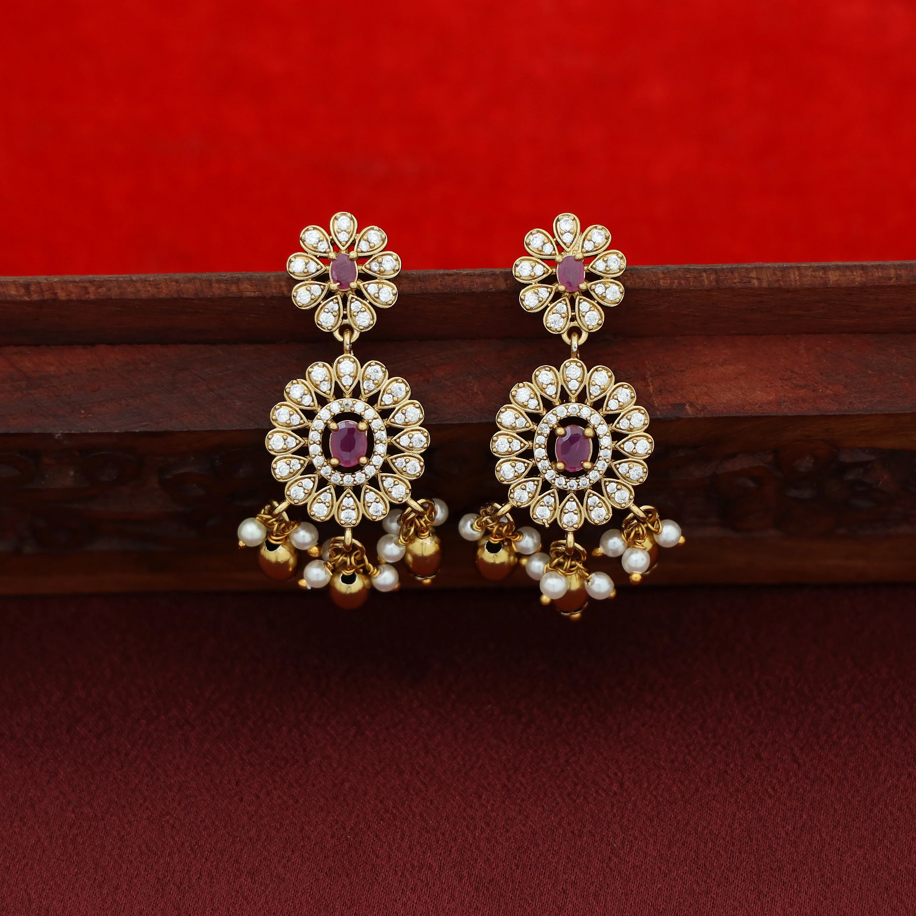 3 Layer Pearl Choker With Earring - Image 6