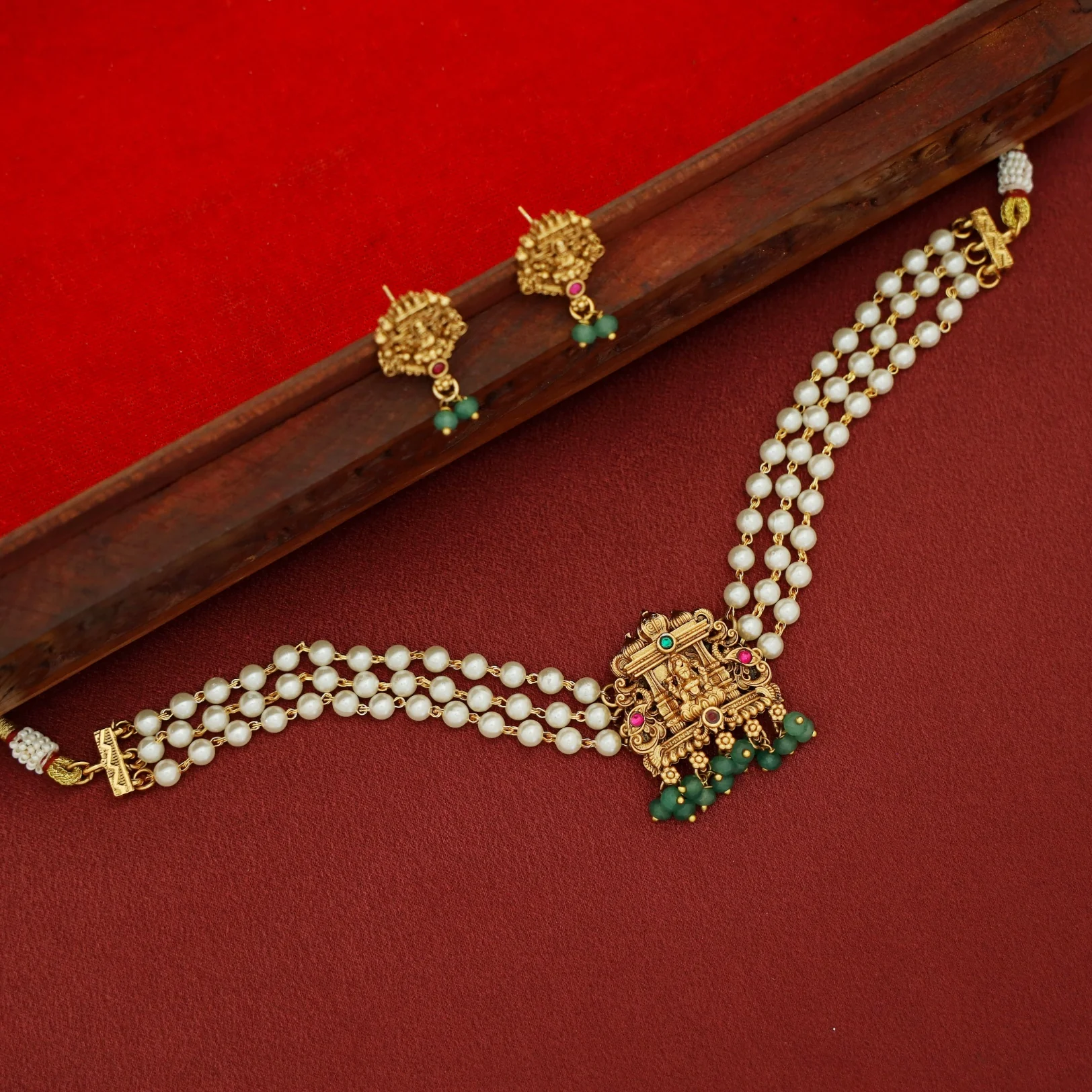 Yuvika Devi 3 Layer Pearl Beaded Choker With Earring - Image 4