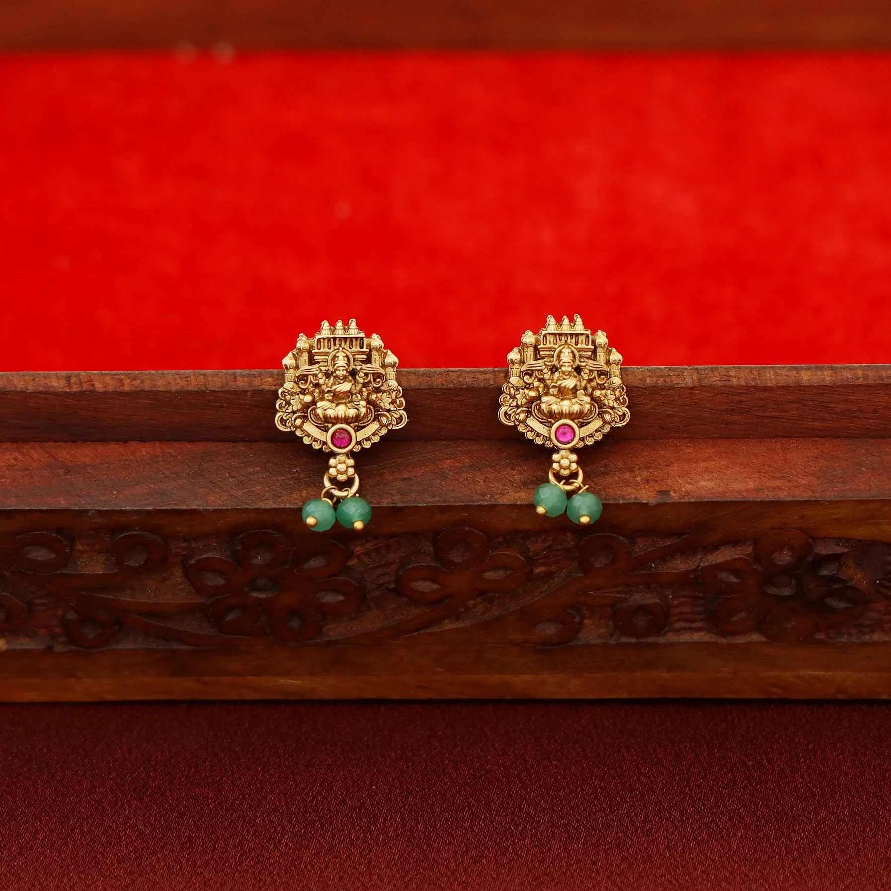 Yuvika Devi 3 Layer Pearl Beaded Choker With Earring - Image 5