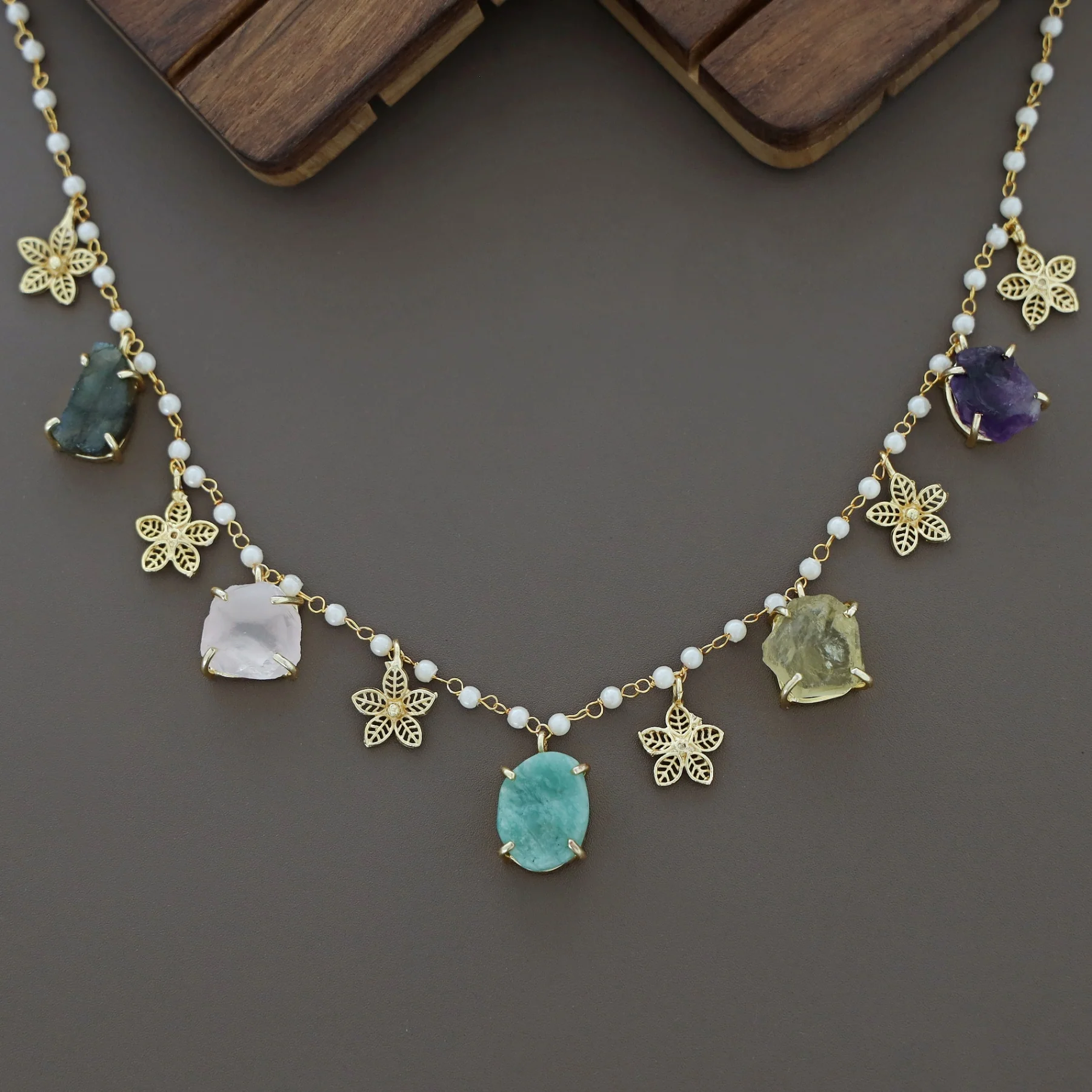 5 Raw Stone + Flower Carly Pearl Neckpiece - Image 8