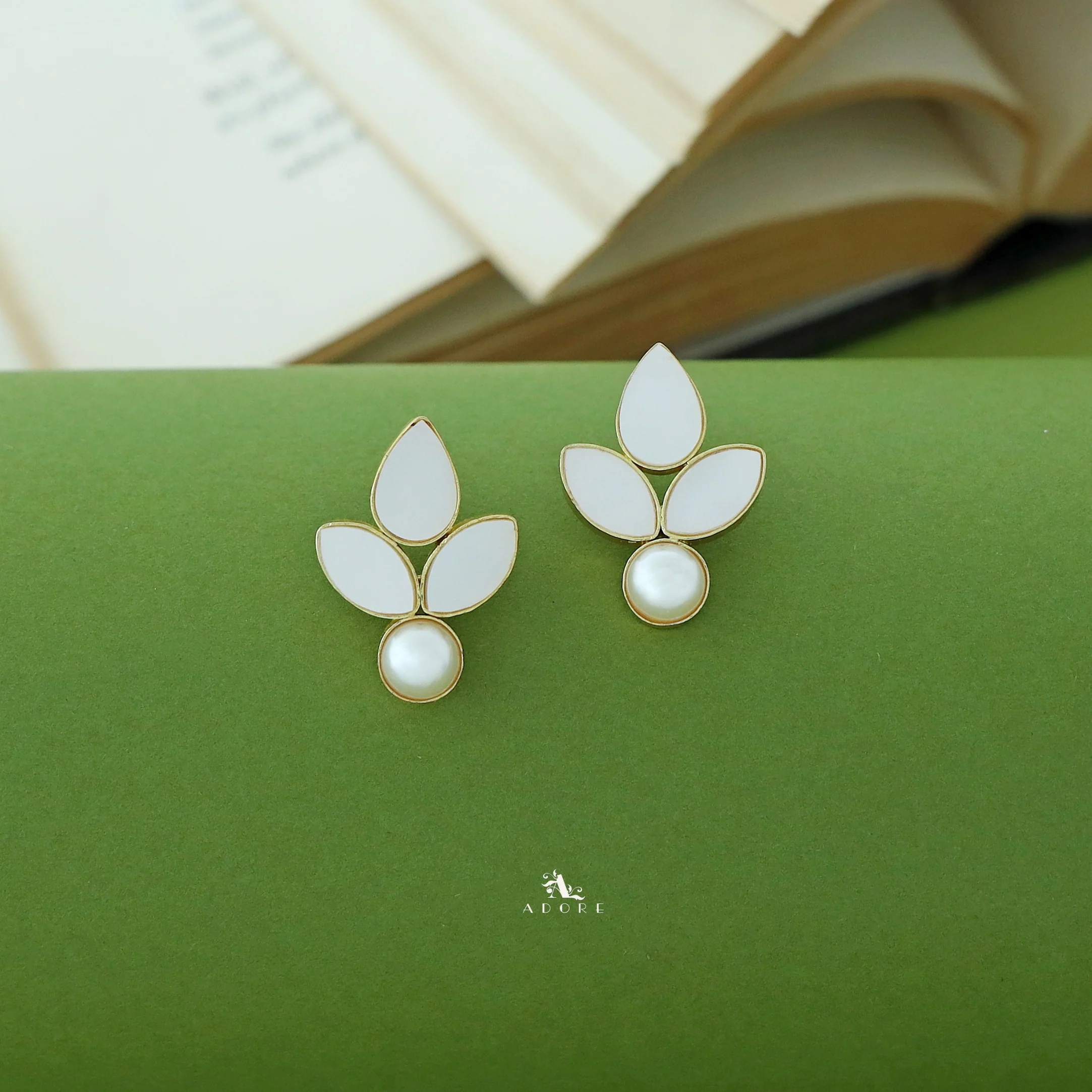 Heria Mop Pearl Glossy Drop Earring - Image 12