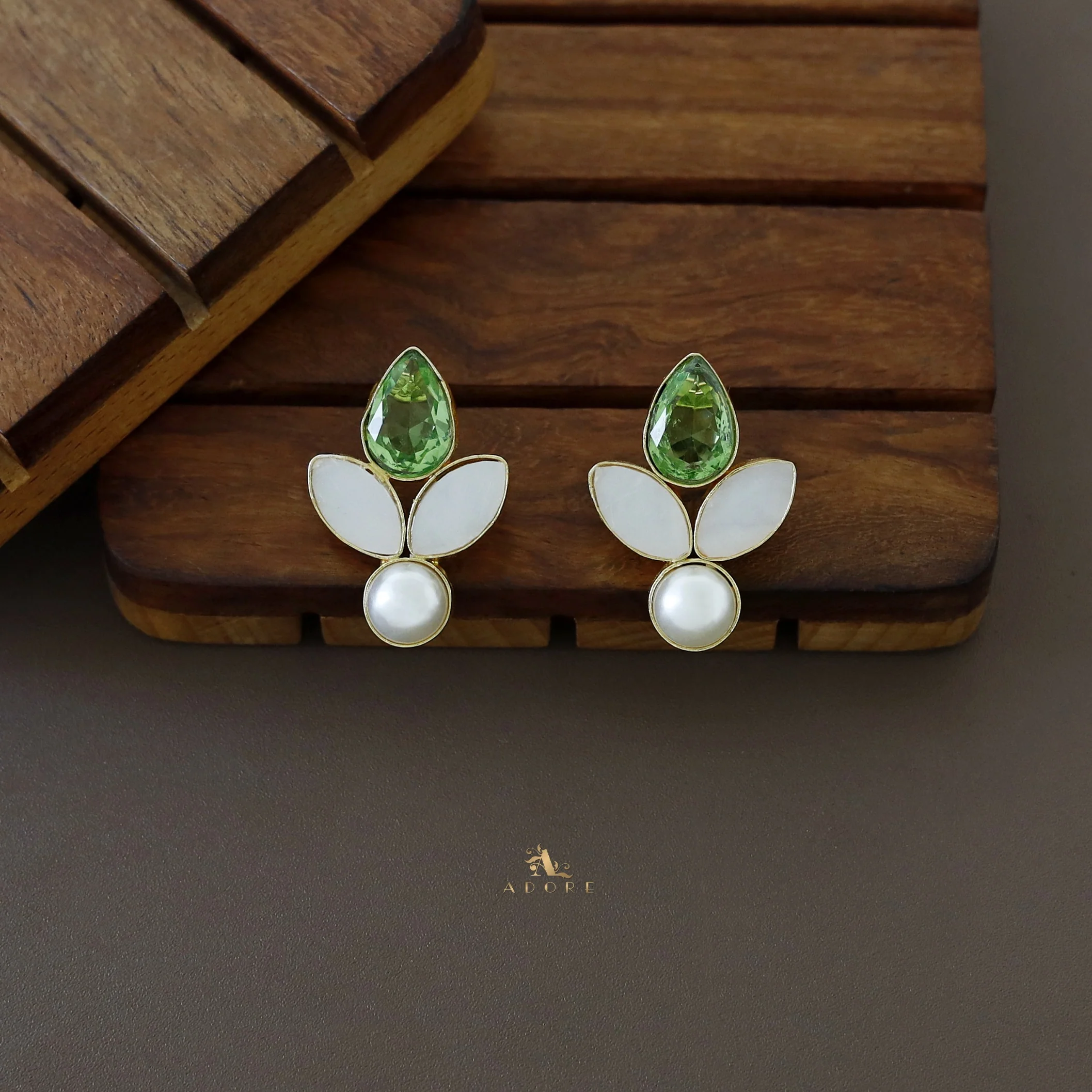 Heria Mop Pearl Glossy Drop Earring - Image 4