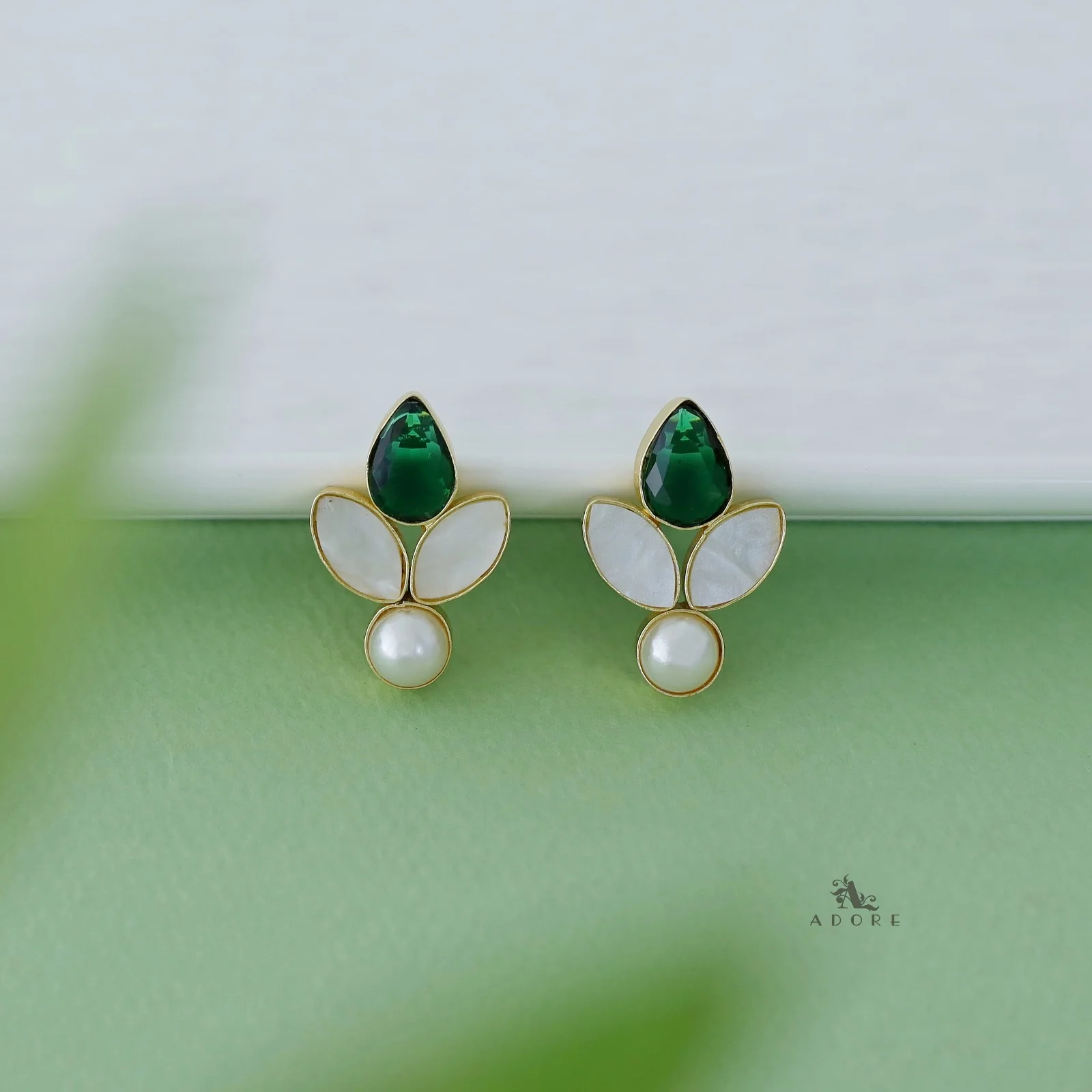 Heria Mop Pearl Glossy Drop Earring - Image 5