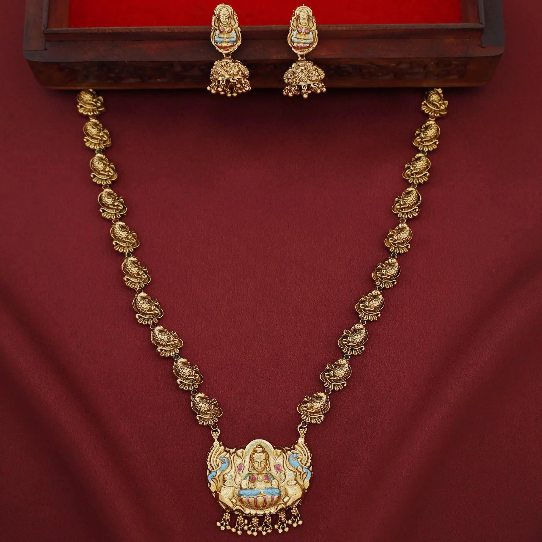 Aadharshini Devi Mayura Airavath Long Haram With Earring - Image 4