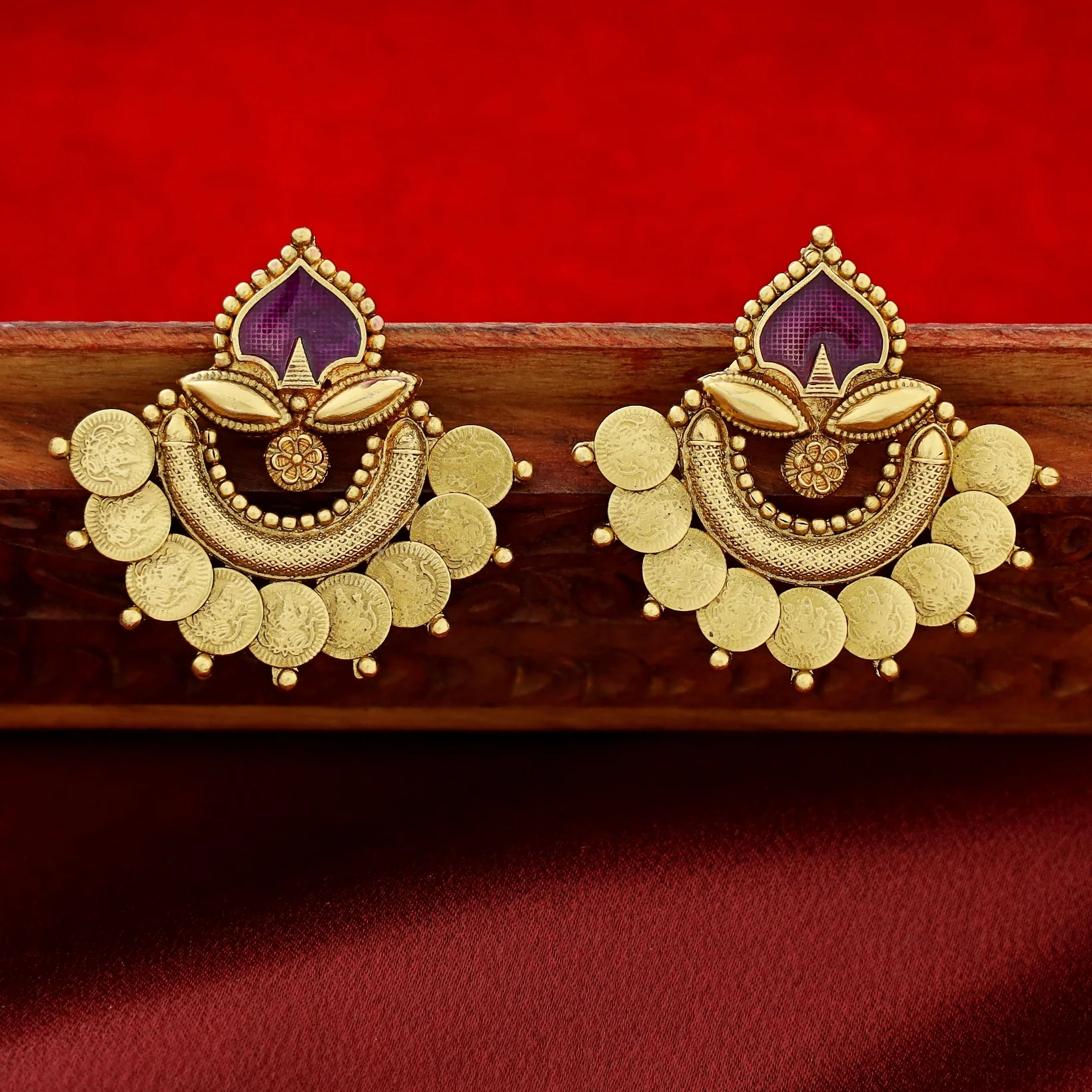 Aadhavi Kashi Enamel Palakka Earring - Image 3