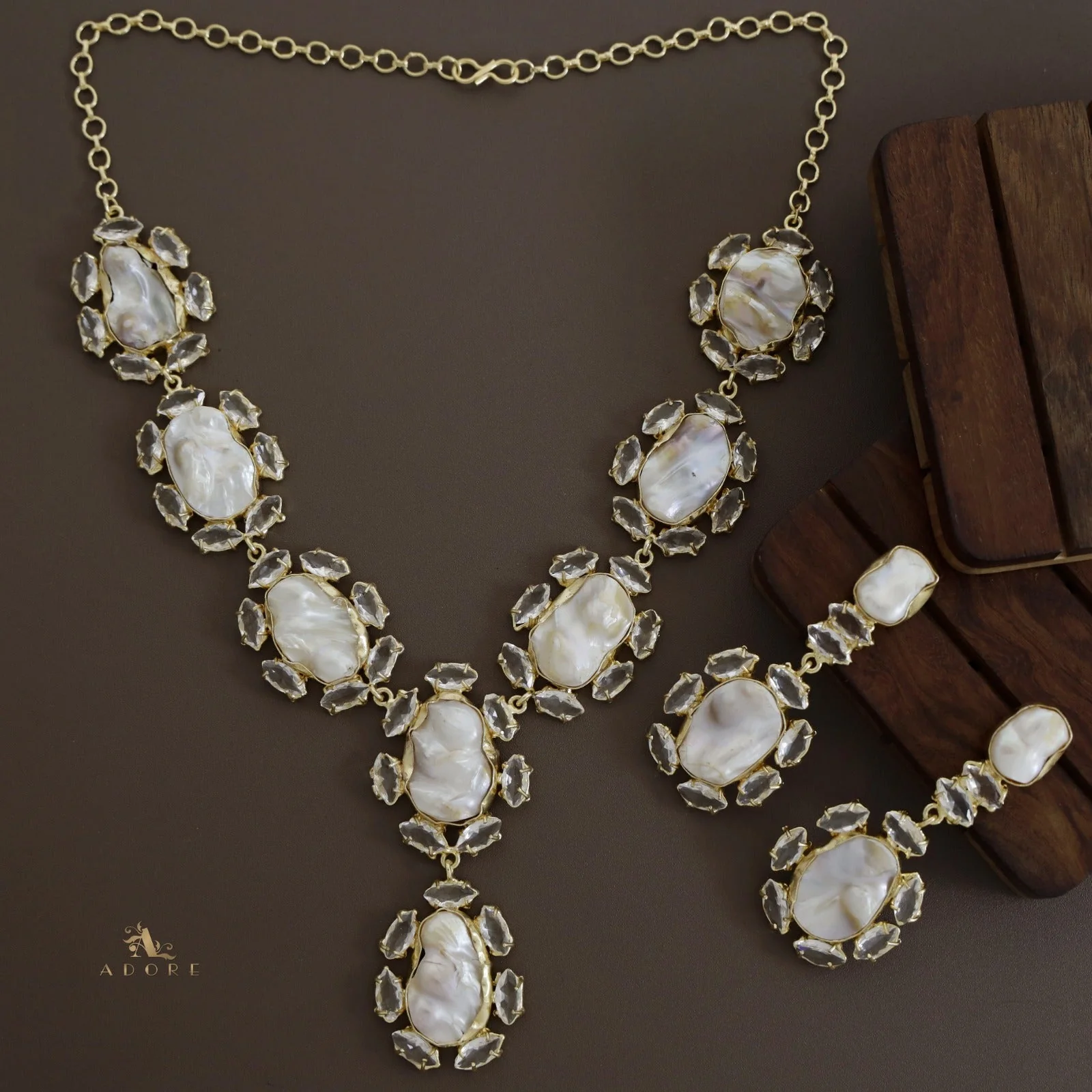 Aadriya Baroque Neckpiece With Earring - Image 4
