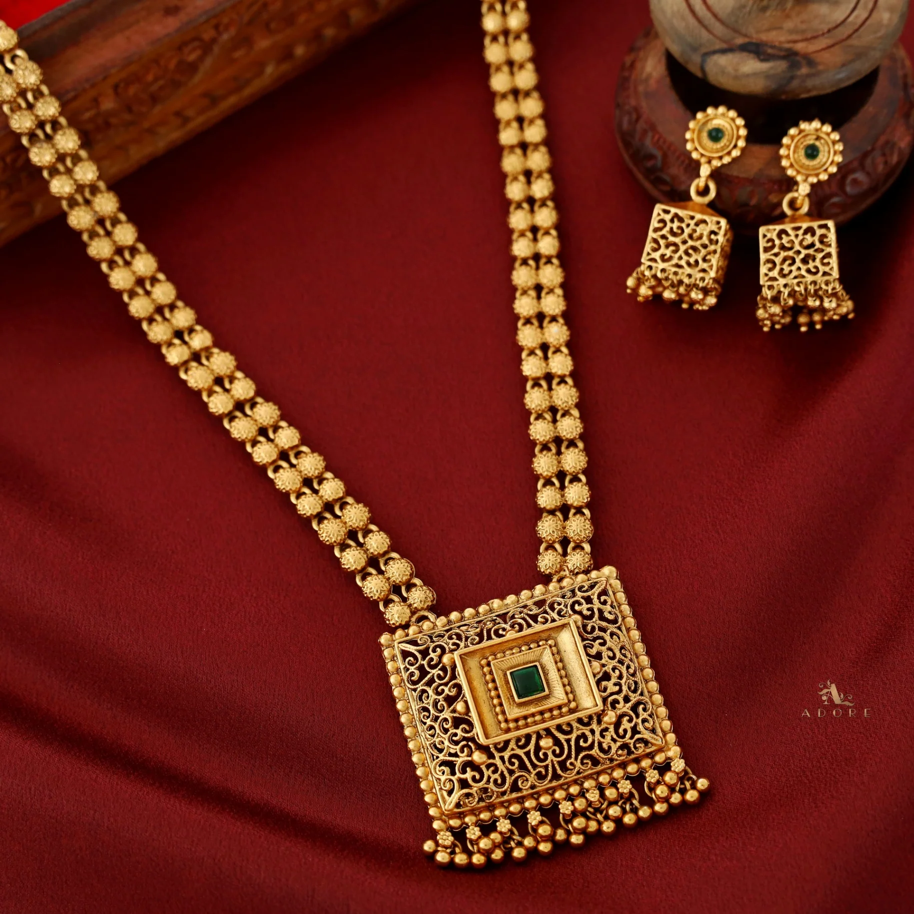 Aagarna Long Haram With Earring - Image 8