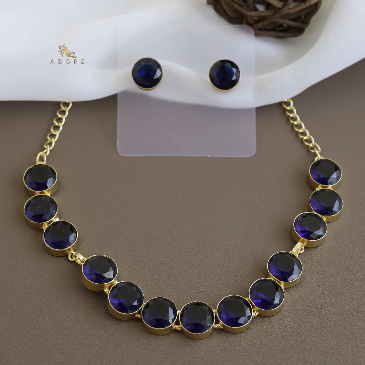 Aakancha Glossy Neckpiece With Earring - Image 9
