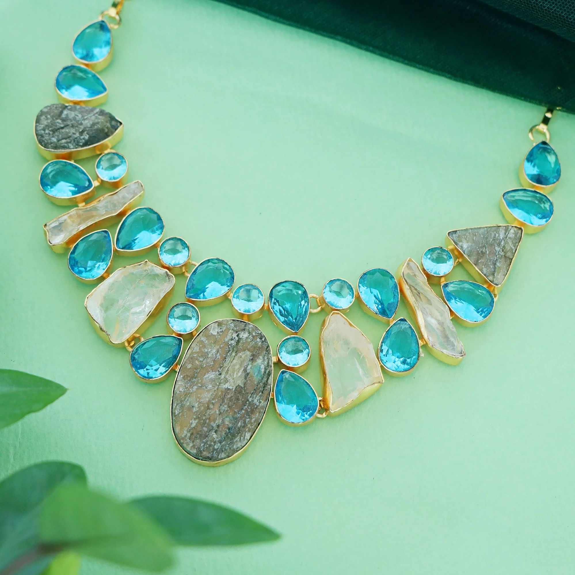 Aalaya Neckpiece - Image 2