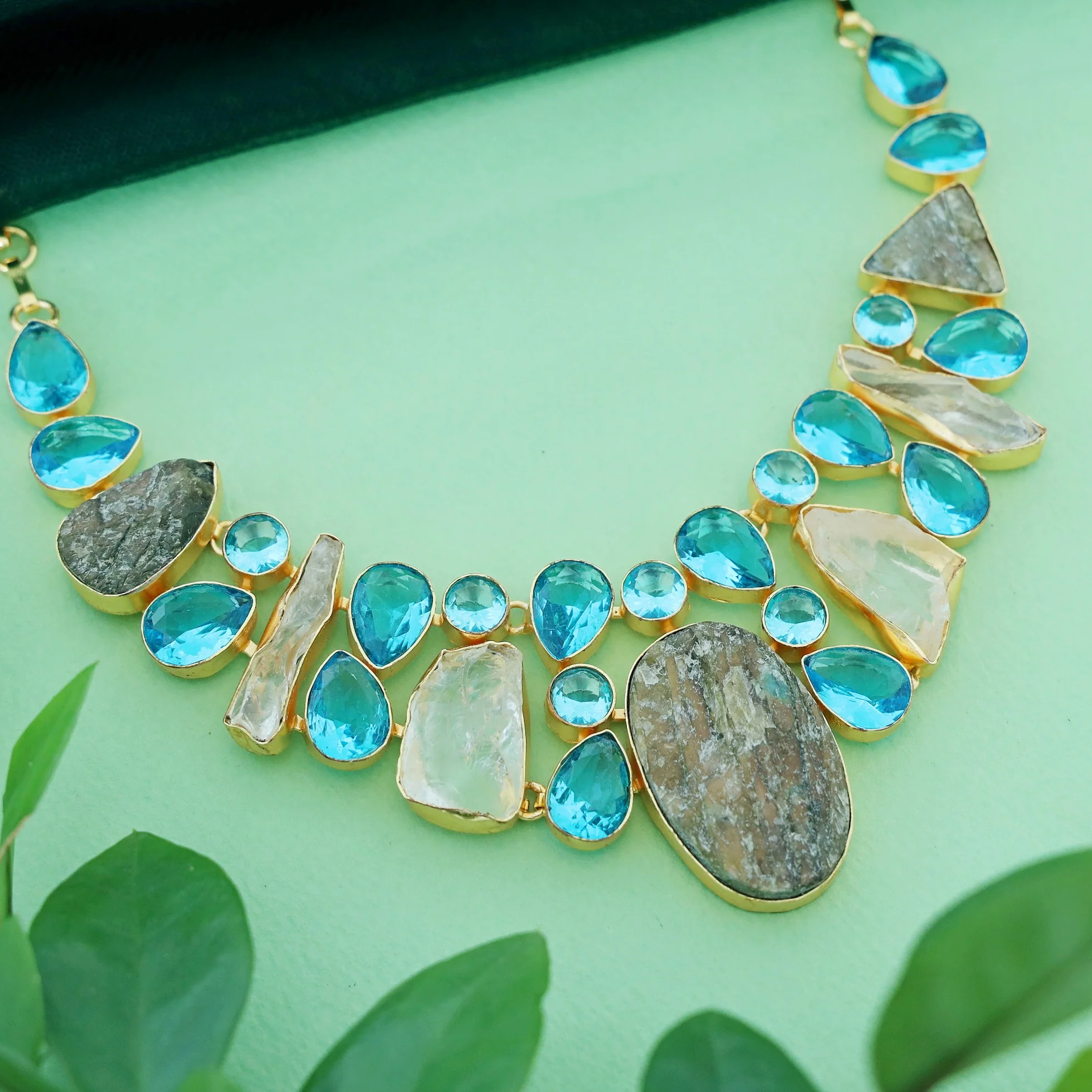 Aalaya Neckpiece - Image 3