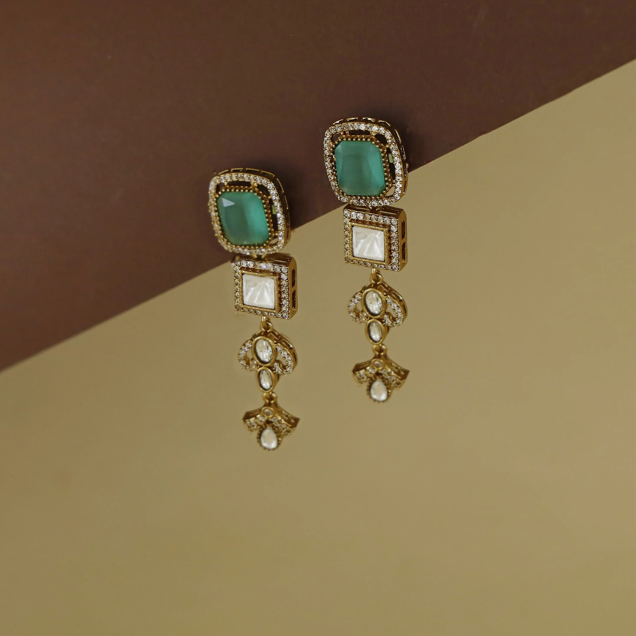 Aaloka Kundan AD Stone Glossy Stone Earring - Image 11