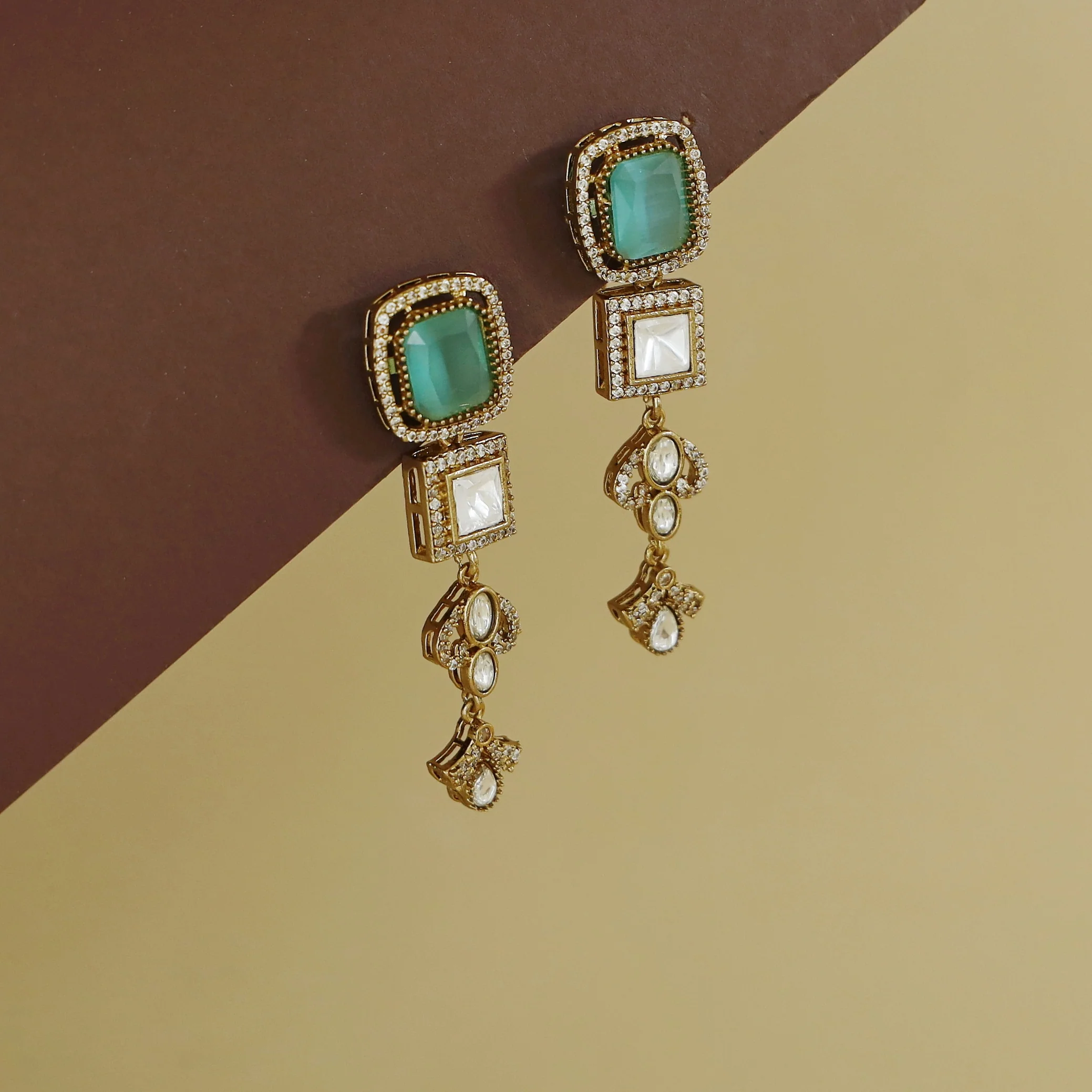 Aaloka Kundan AD Stone Glossy Stone Earring - Image 12