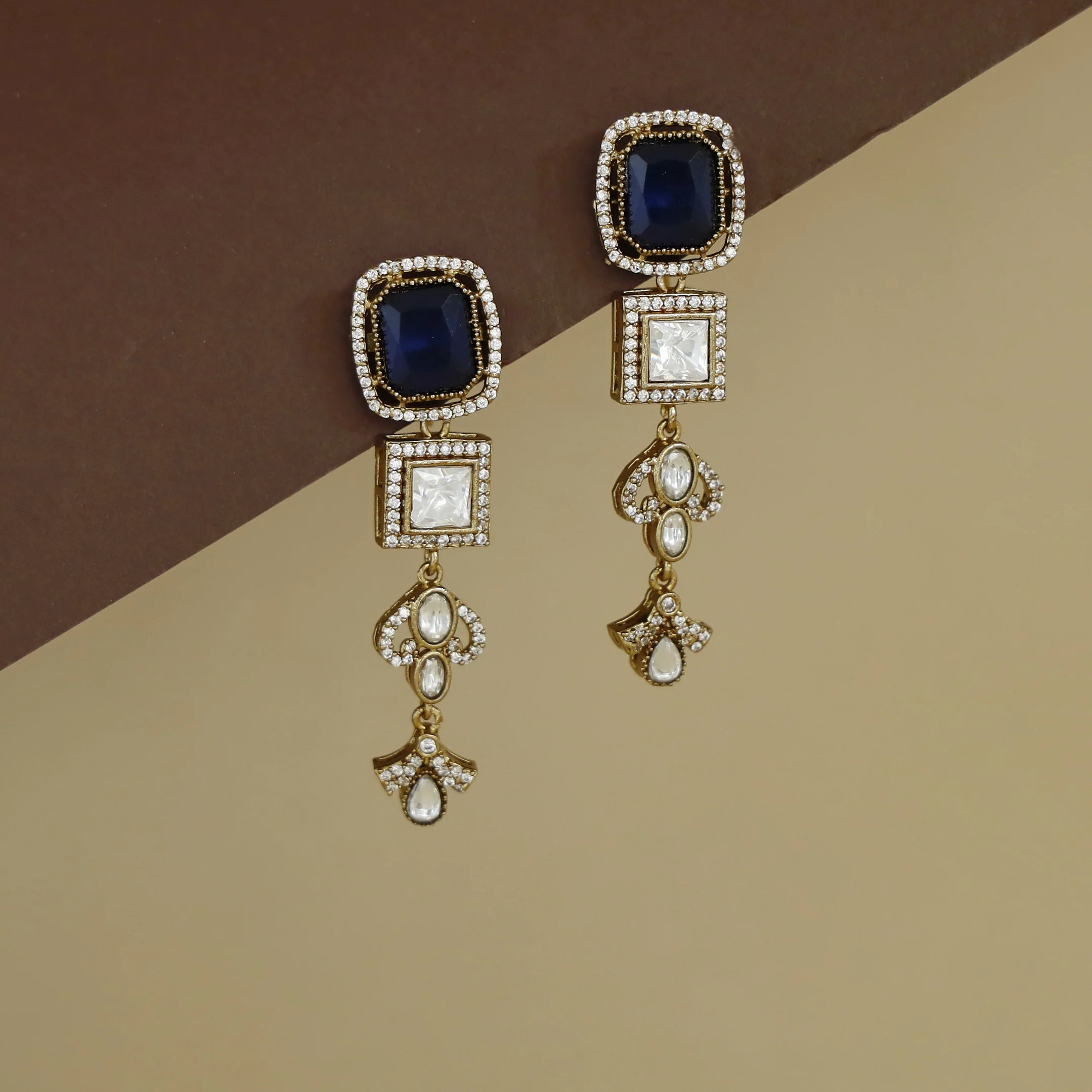 Aaloka Kundan AD Stone Glossy Stone Earring - Image 4