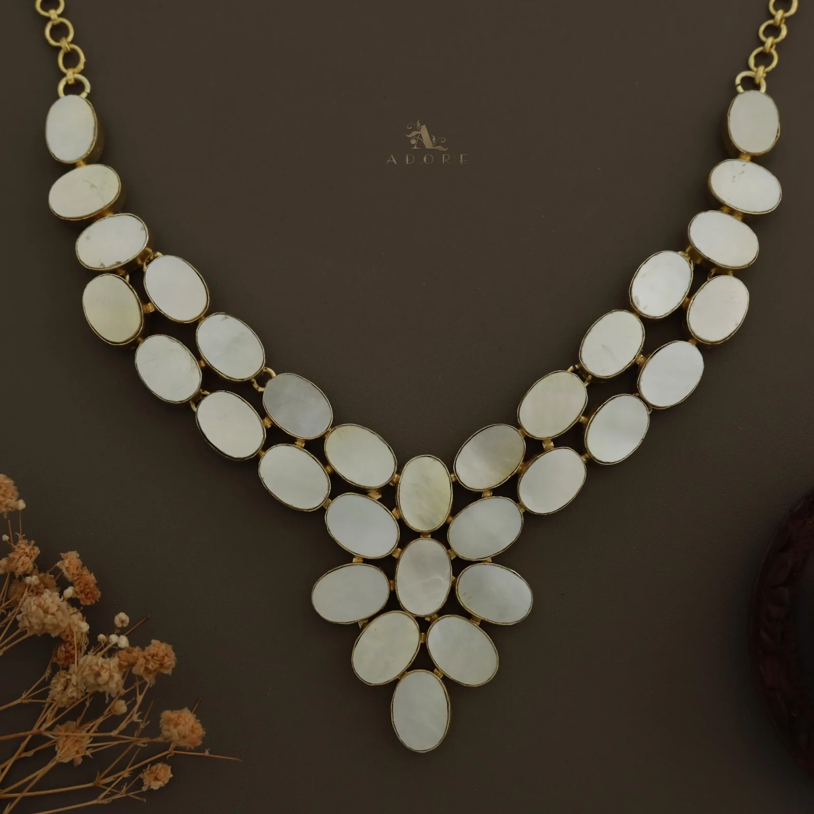 Aamira MOP Neckpiece - Image 3
