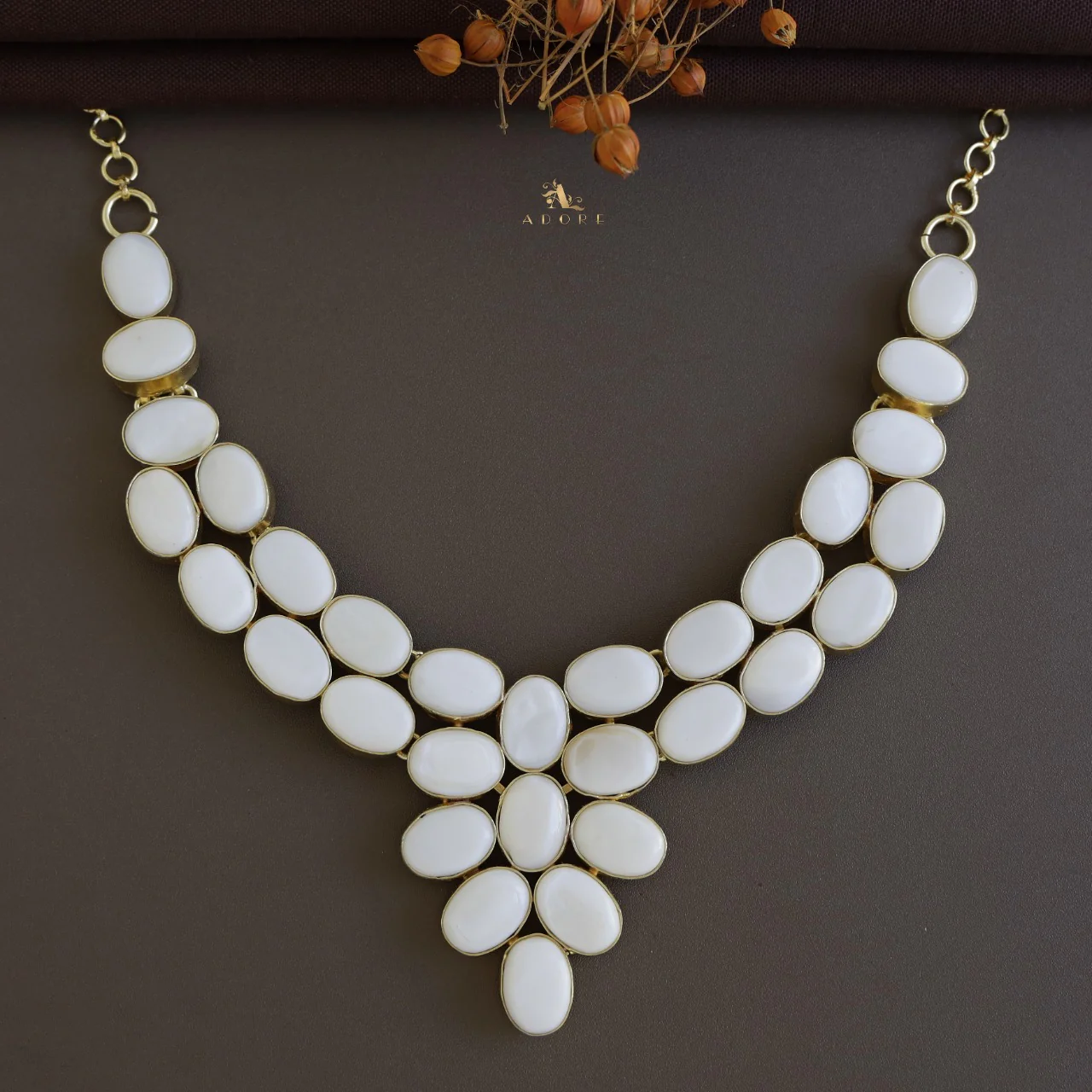 Aamira MOP Neckpiece - Image 5