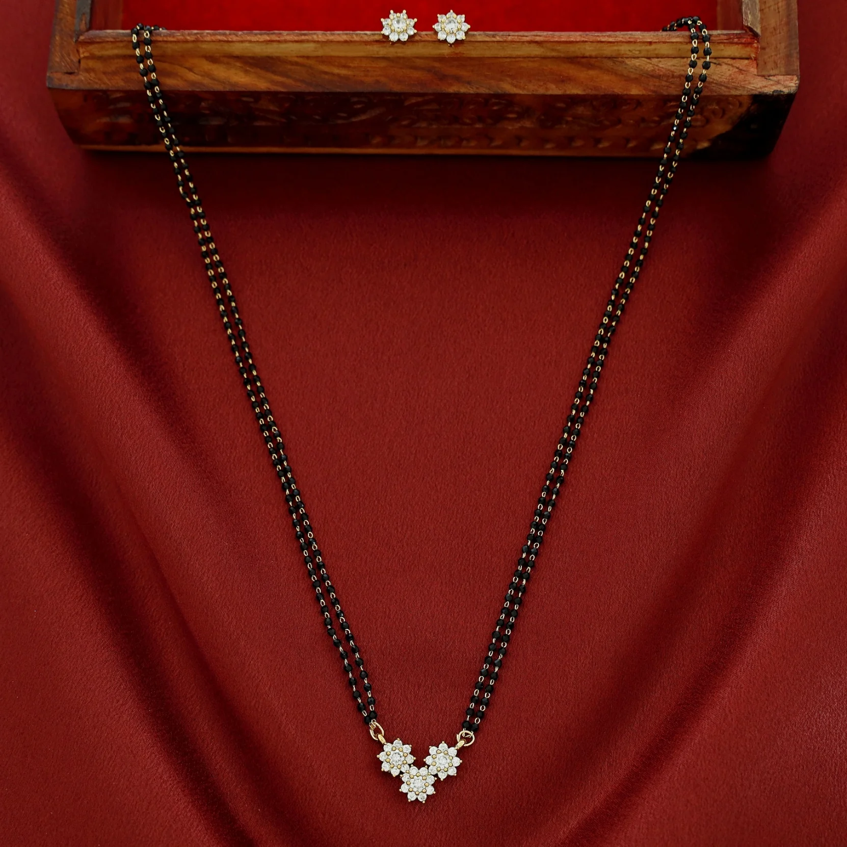 Aanya 3 Floral 2 Layer Mangalsutra Neckpiece With Stud - Image 4