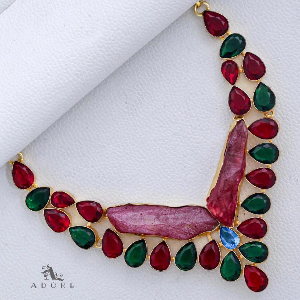 Aarani Neckpiece - Image 3