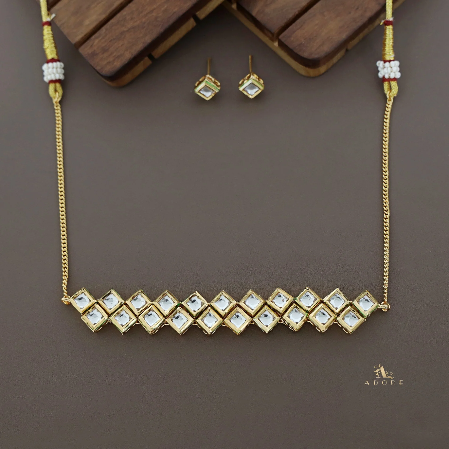 Aarohi Kundan Choker with Earring - Image 2