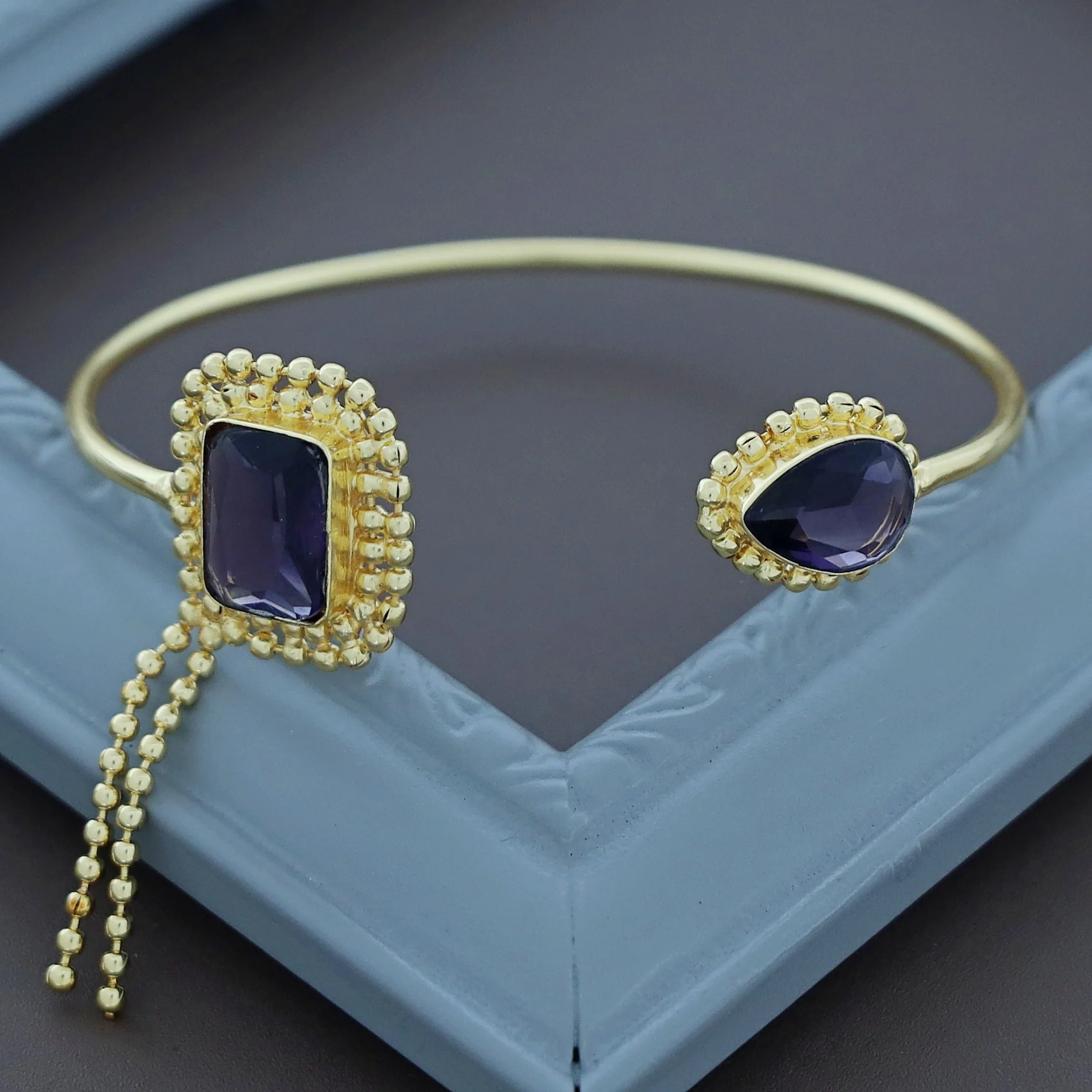 Aarviya Square And Drop Glossy Bangle - Image 3