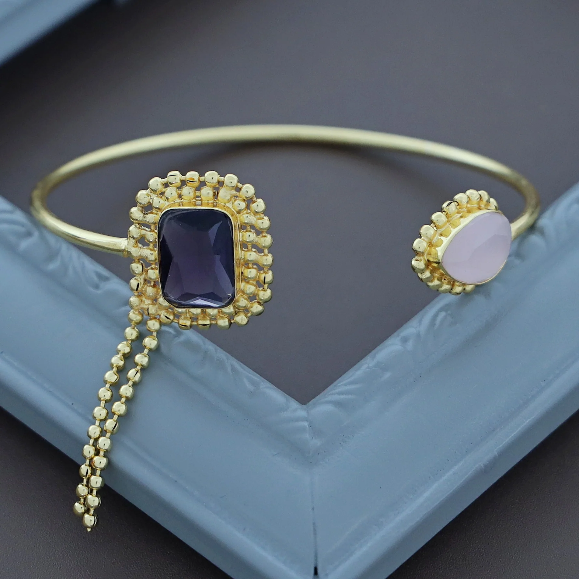 Aarviya Square And Drop Glossy Bangle - Image 5
