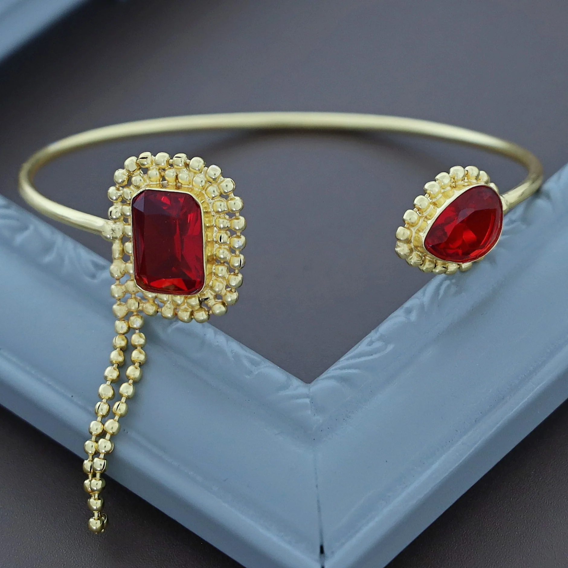Aarviya Square And Drop Glossy Bangle - Image 6