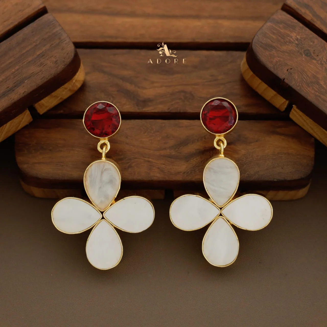 Aashika MOP Flower +Glossy Choker With Earring - Image 6