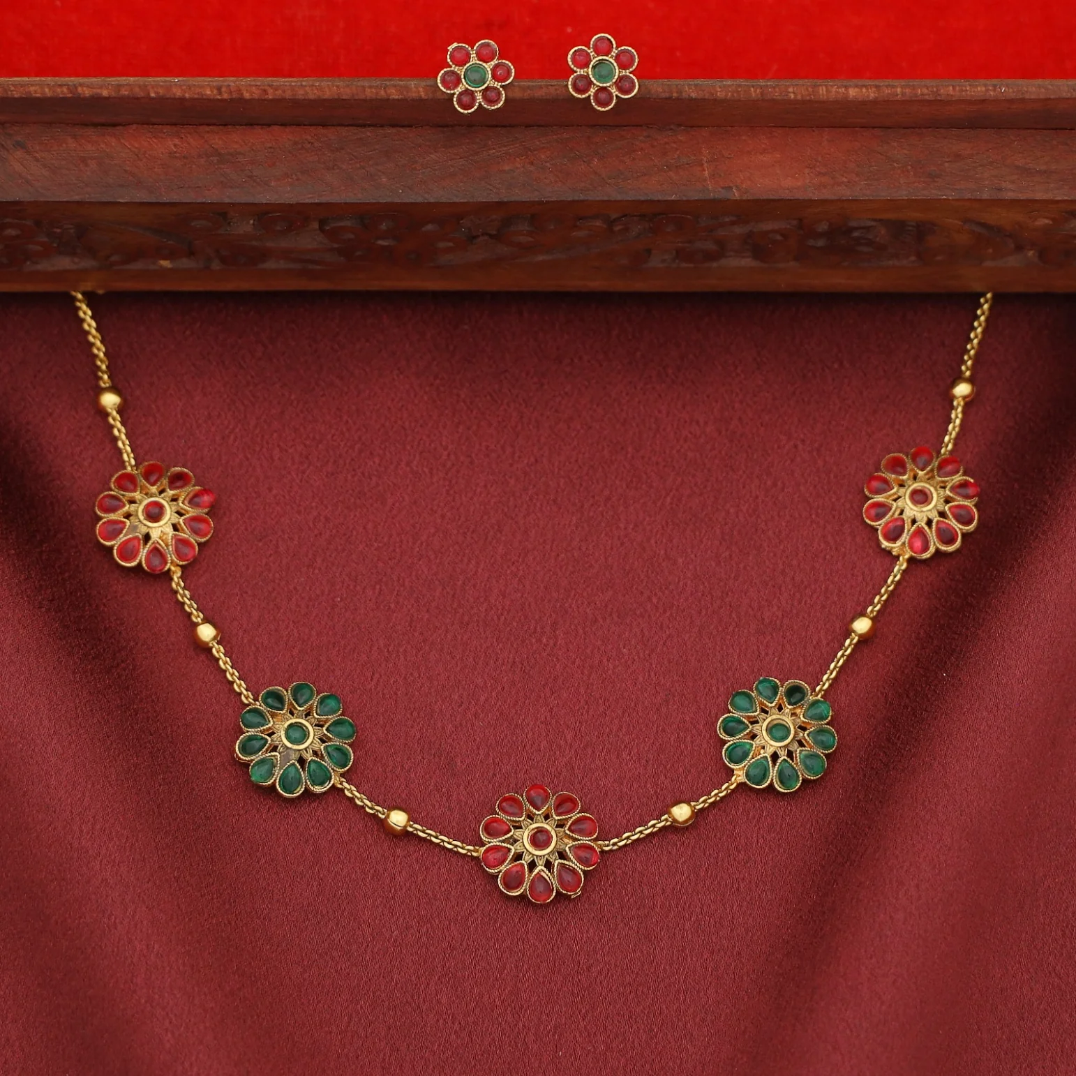 Aathmika 5 Flower Golden Ball Short Neckpiece With Earring - Image 5