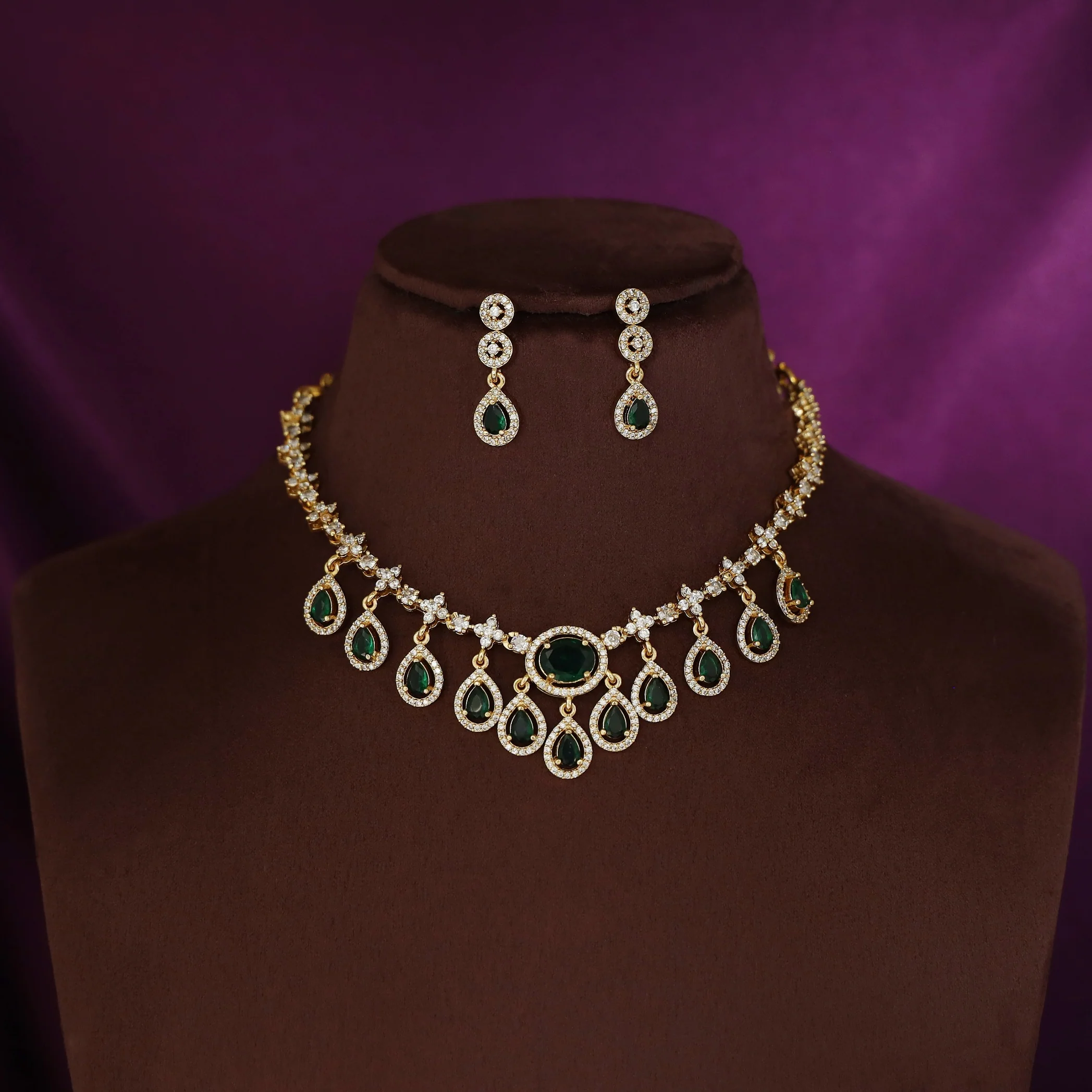 Aavya AD Stone Drop Oval Glossy Neckpiece With Earring - Image 3