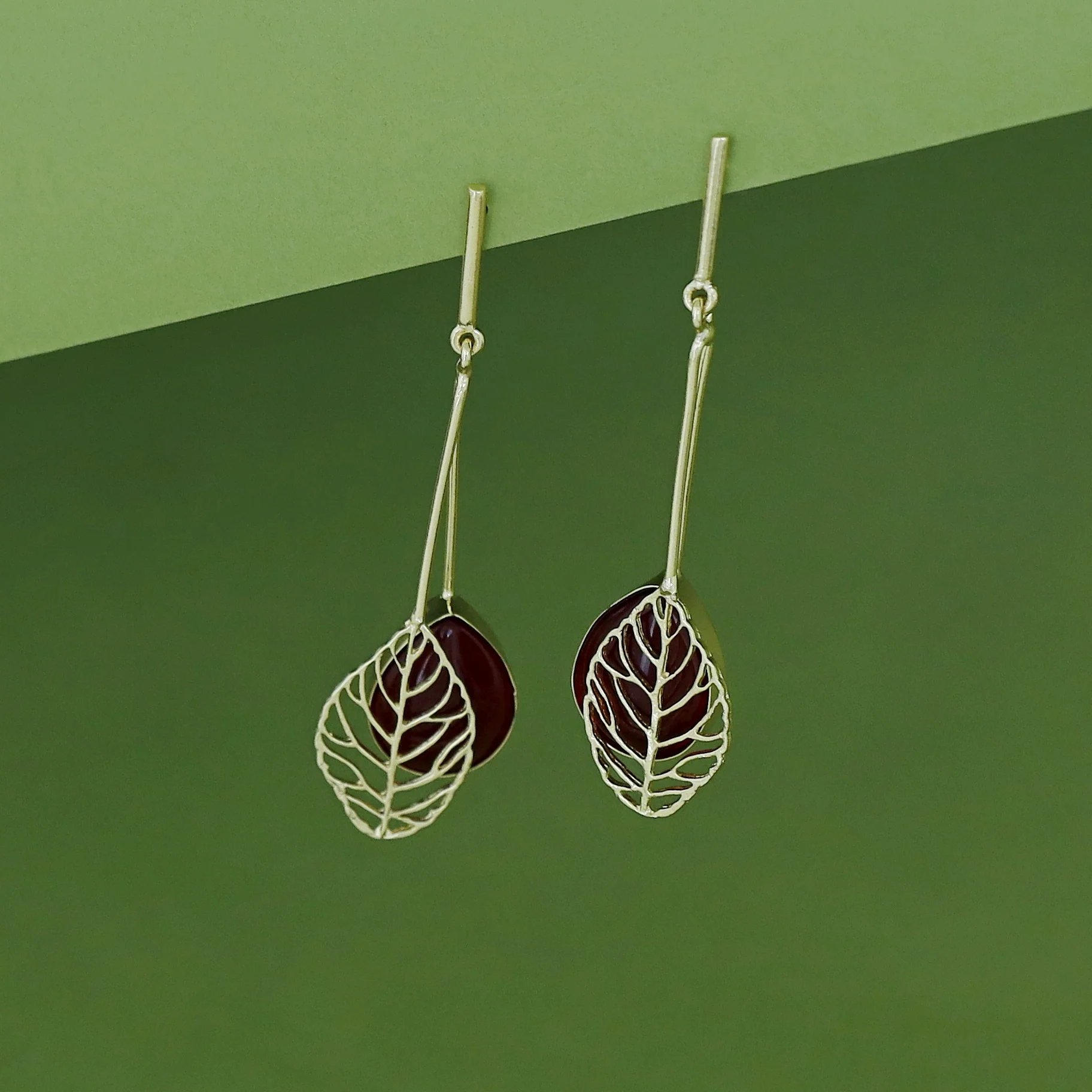 Aayla Golden Leafy Glossy Stone Earring - Image 15