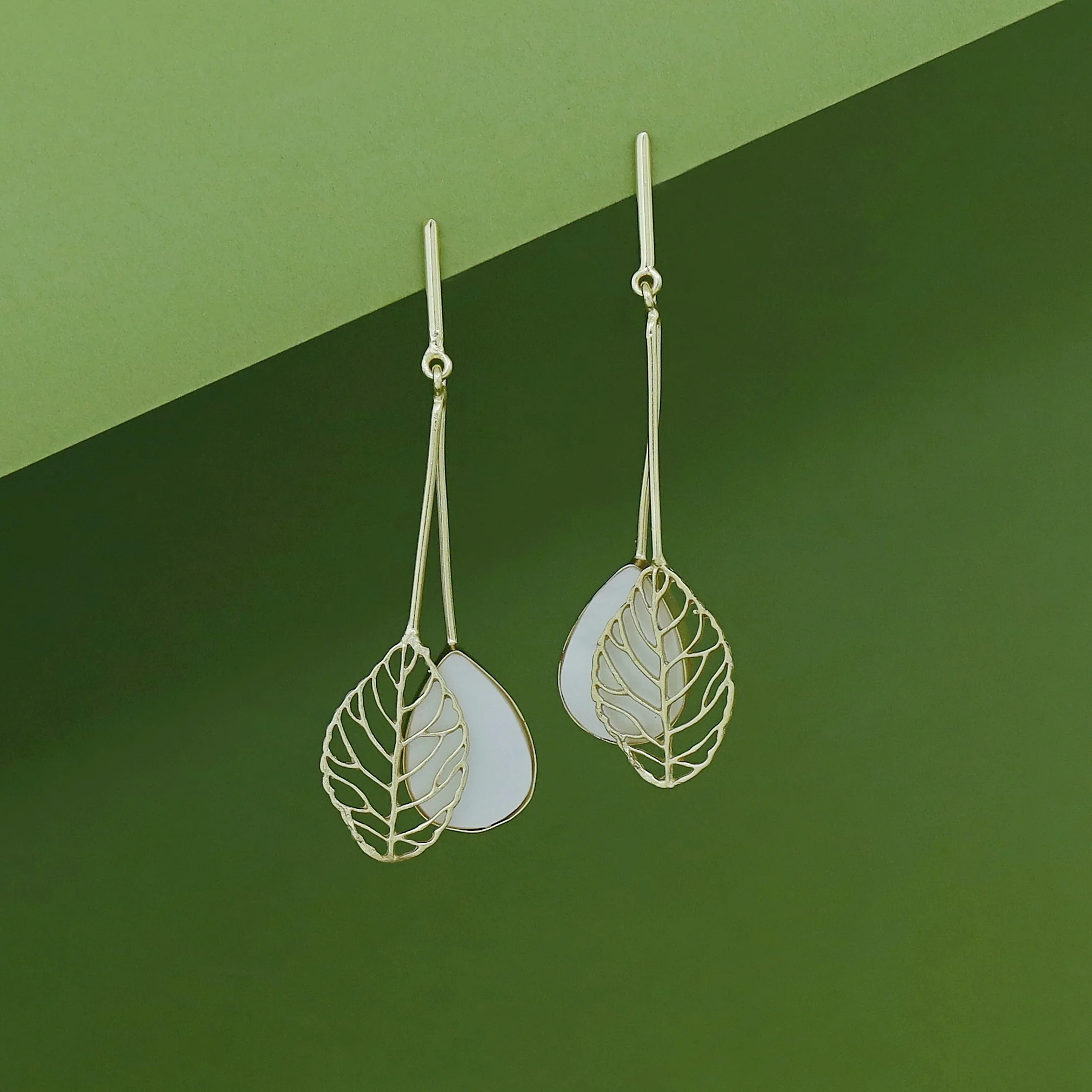 Aayla Golden Leafy Glossy Stone Earring - Image 7