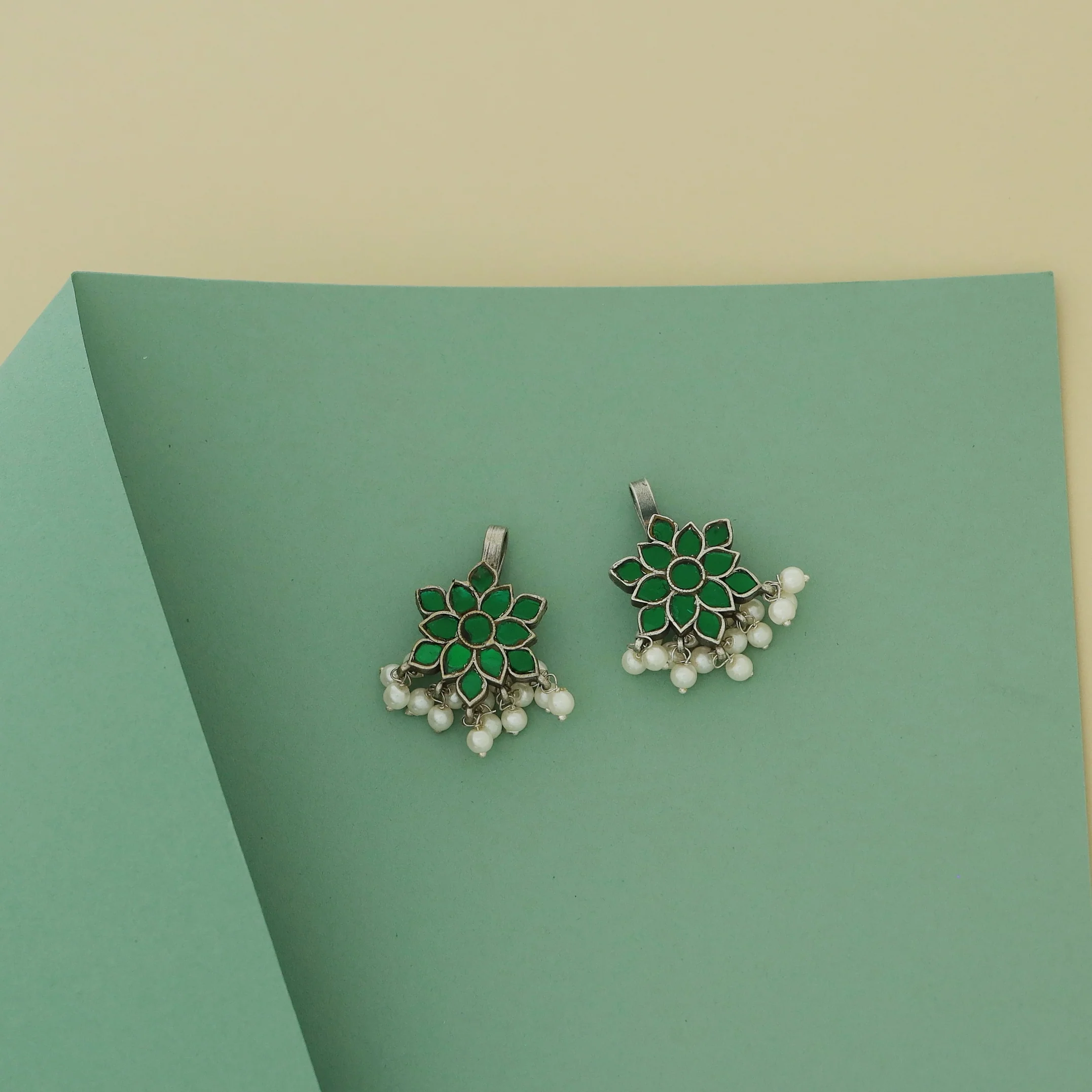 Abhidhya Jadau Kundan Flower Pearl Bugadi (Set Of 2) - Image 2