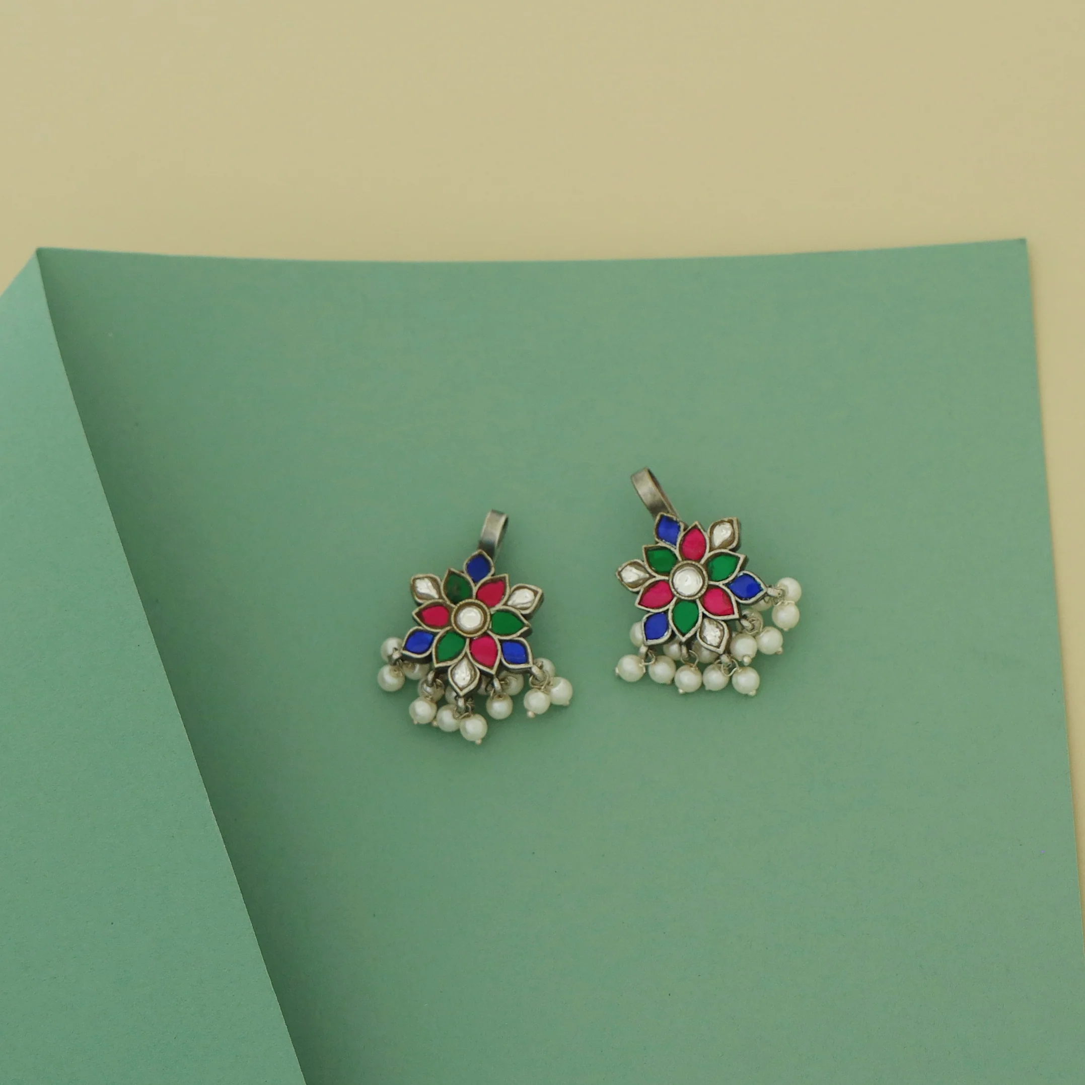 Abhidhya Jadau Kundan Flower Pearl Bugadi (Set Of 2) - Image 4