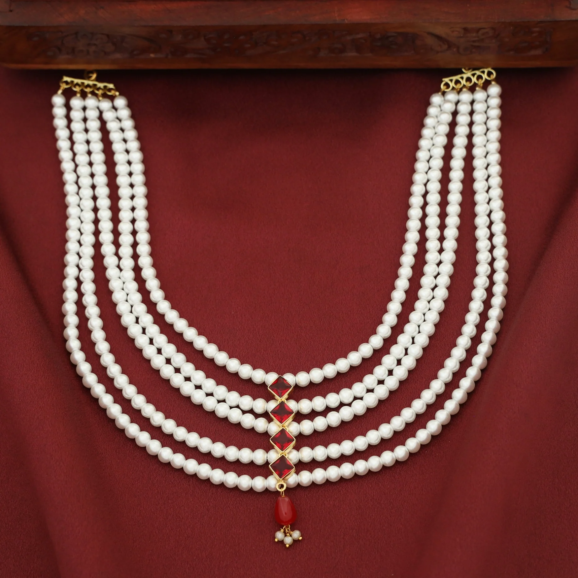 Abhisvara 5 Layer Glossy Diamond Pearl Neckpiece - Image 4
