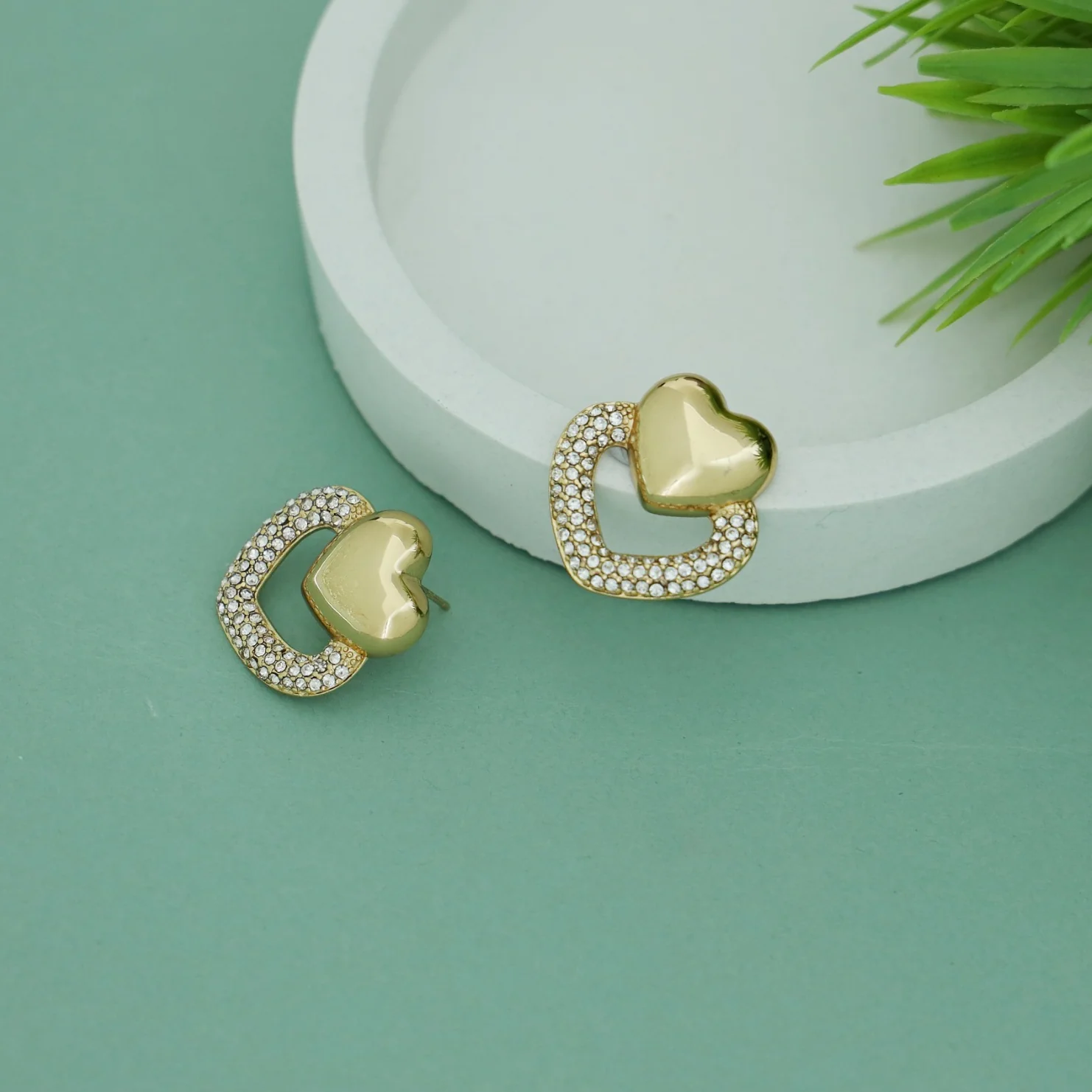 Acadia Dual Heart Earring - Image 3