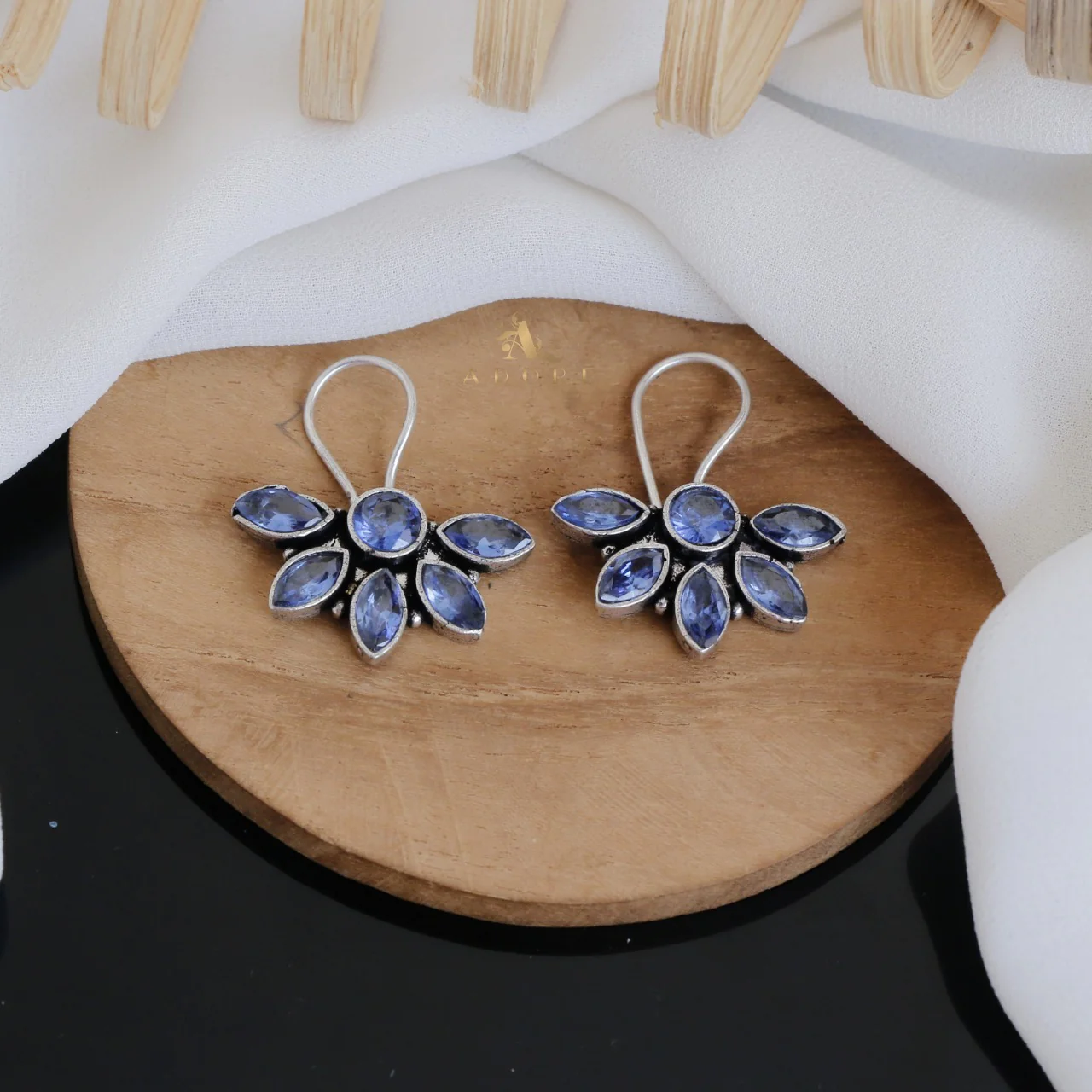 Adalia Half Flower Glossy Drop - Image 11