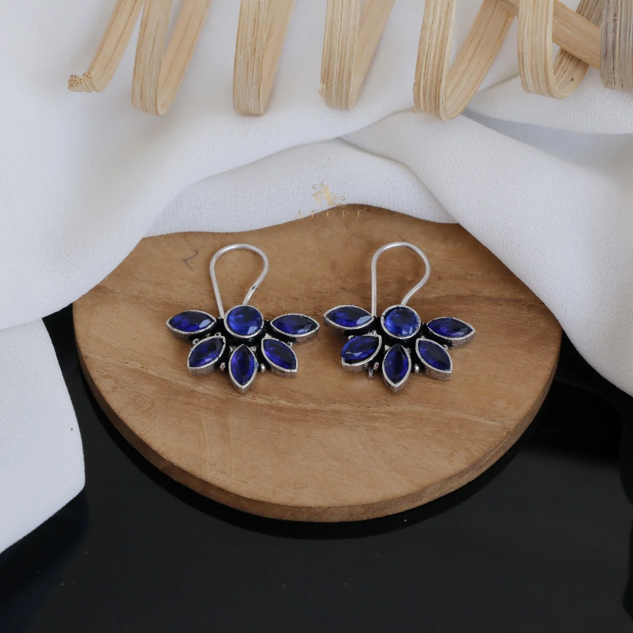 Adalia Half Flower Glossy Drop - Image 5
