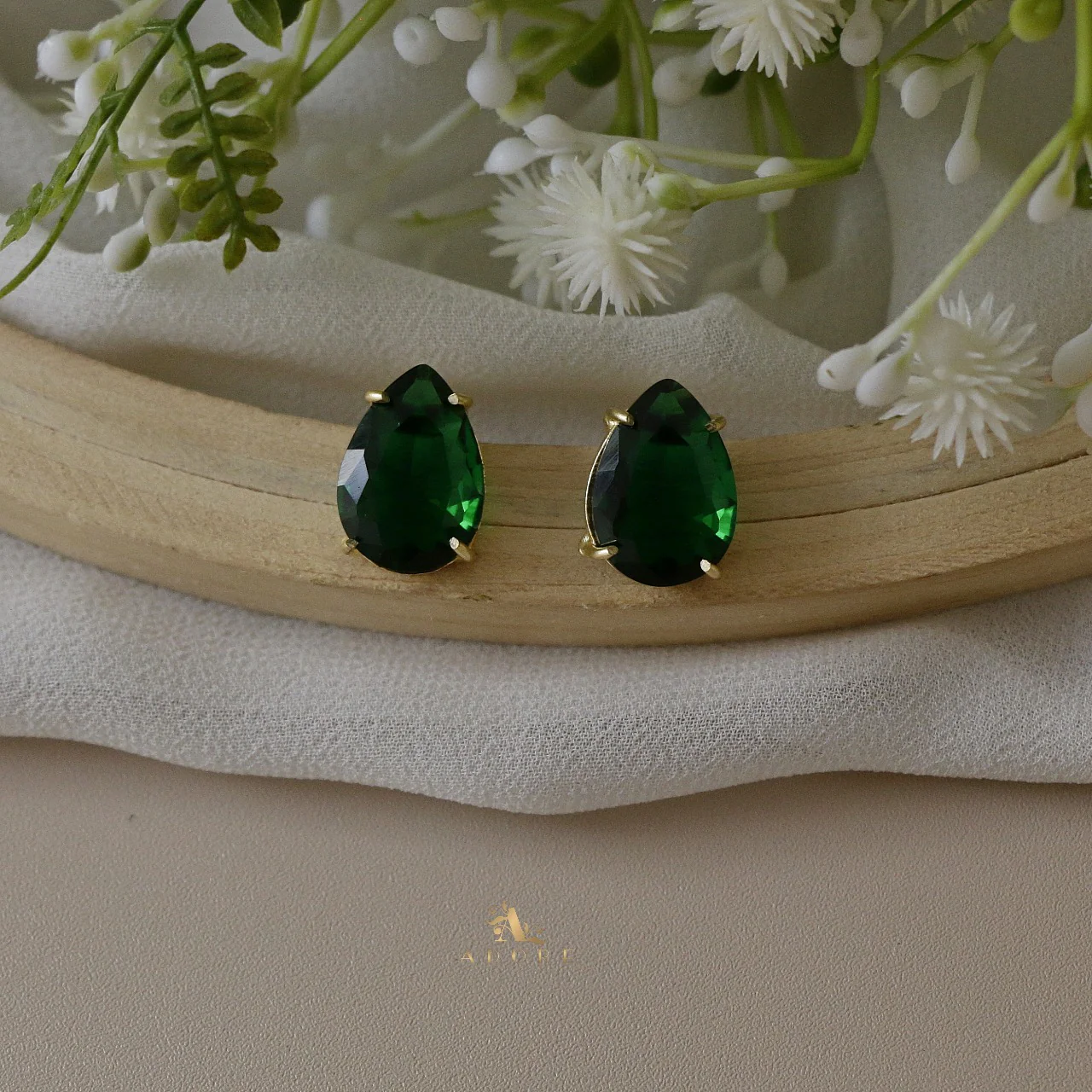 Adalia Glossy Stone Neckpiece with Stud - Image 6
