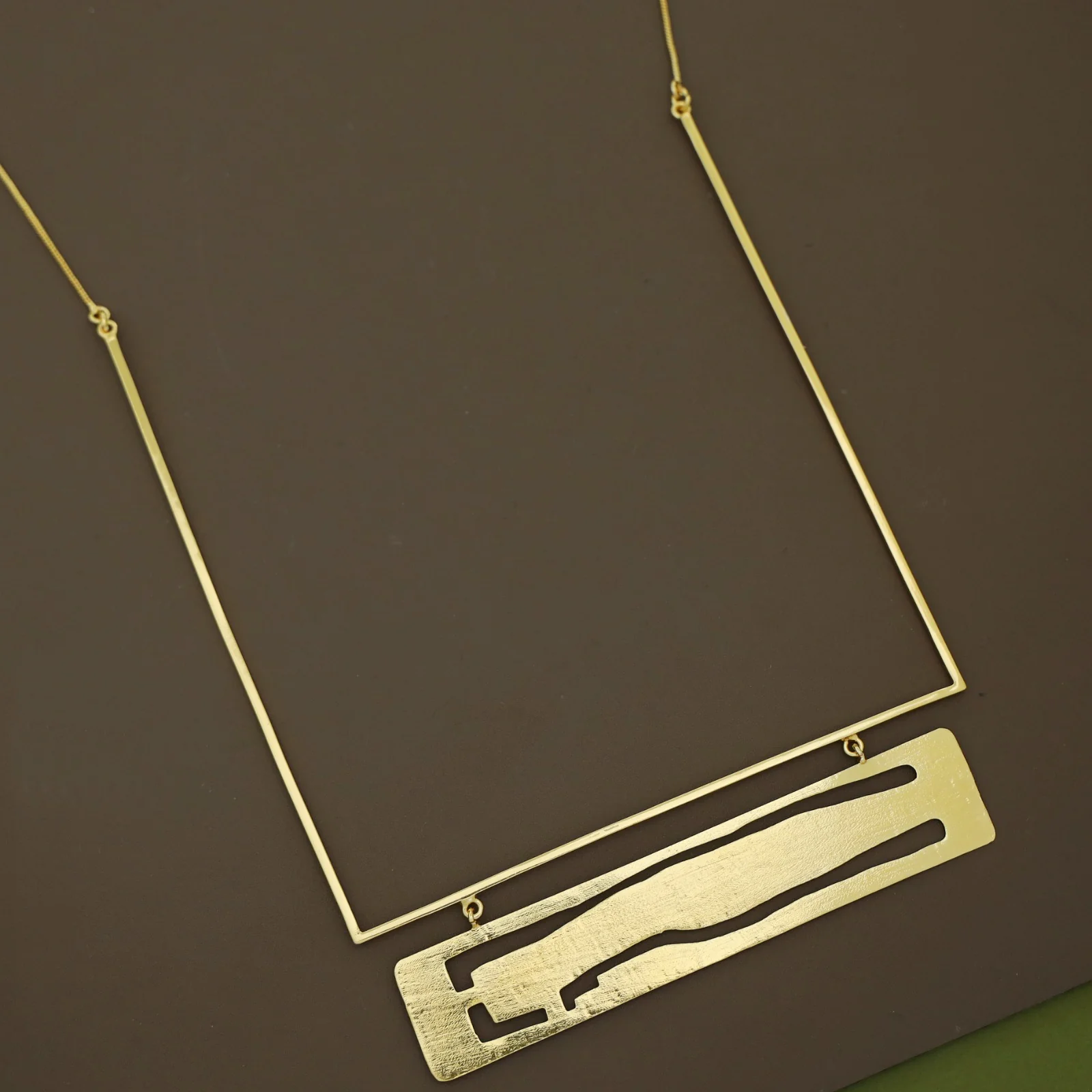 Adela Golden Swing Long Neckpiece - Image 2