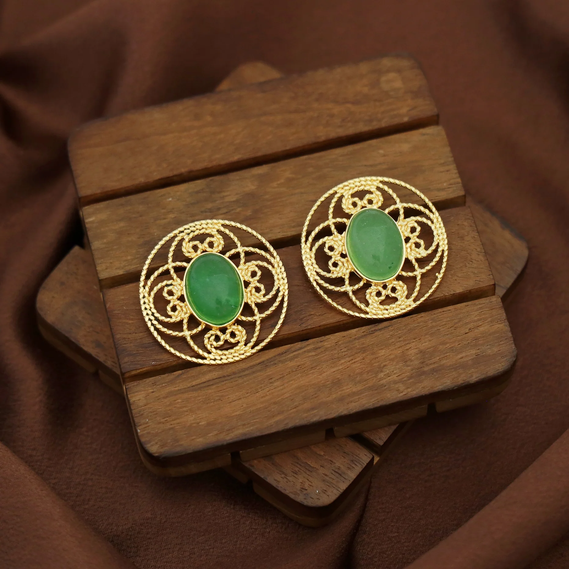 Adele Golden Flower Circle Natural Oval Stone Earring - Image 3