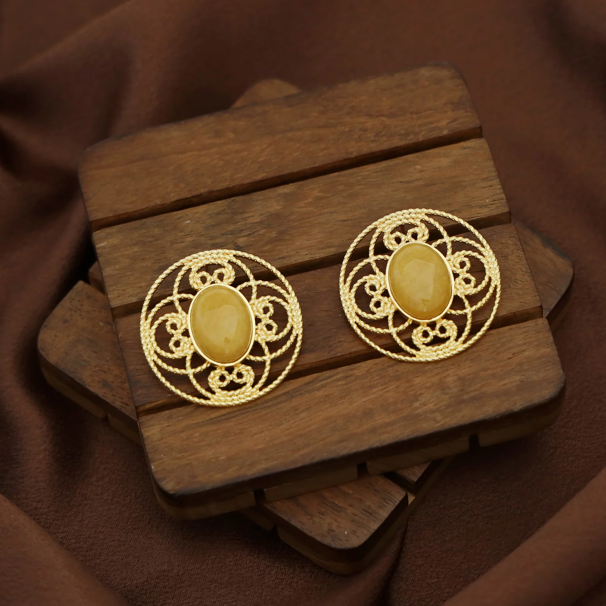 Adele Golden Flower Circle Natural Oval Stone Earring - Image 6