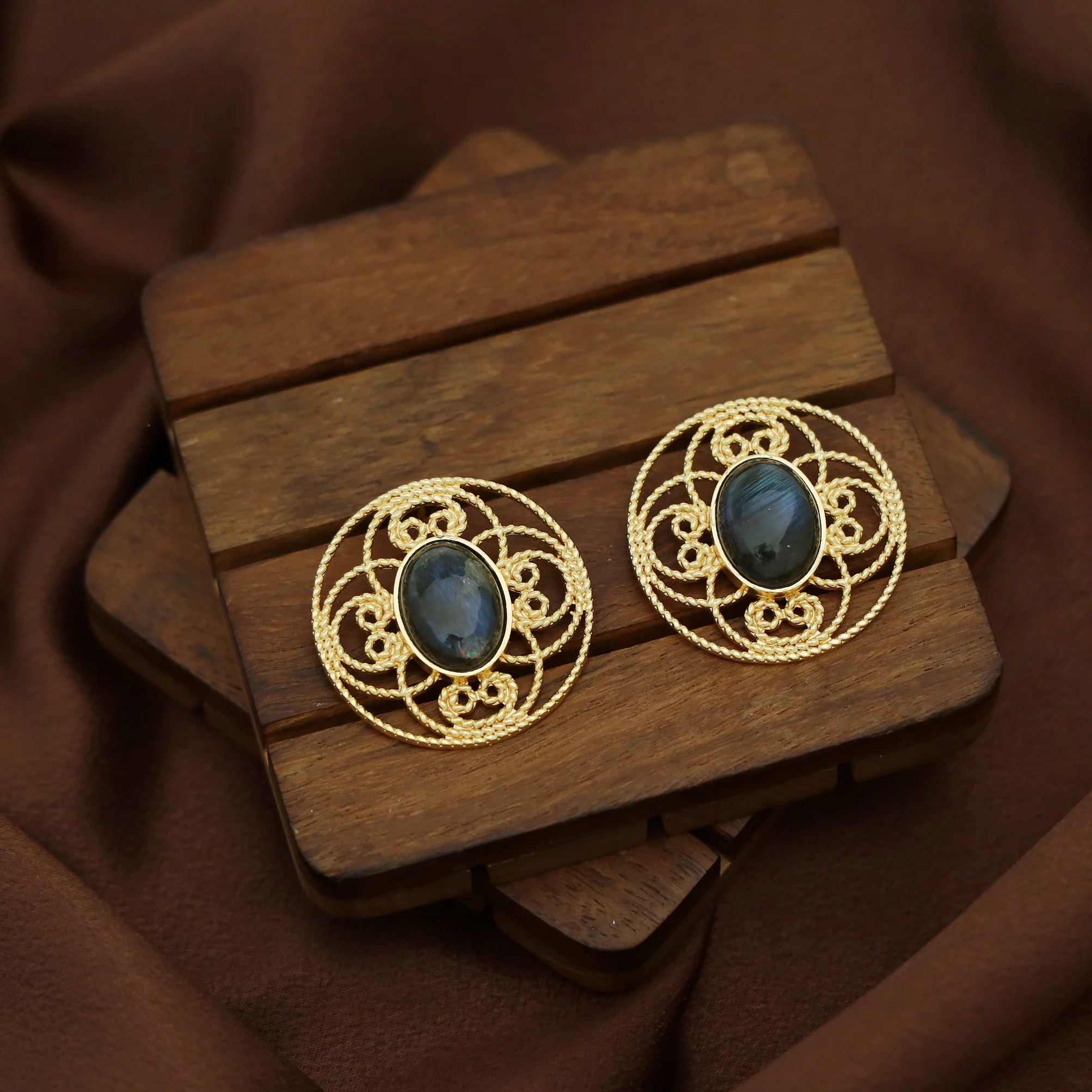 Adele Golden Flower Circle Natural Oval Stone Earring - Image 8