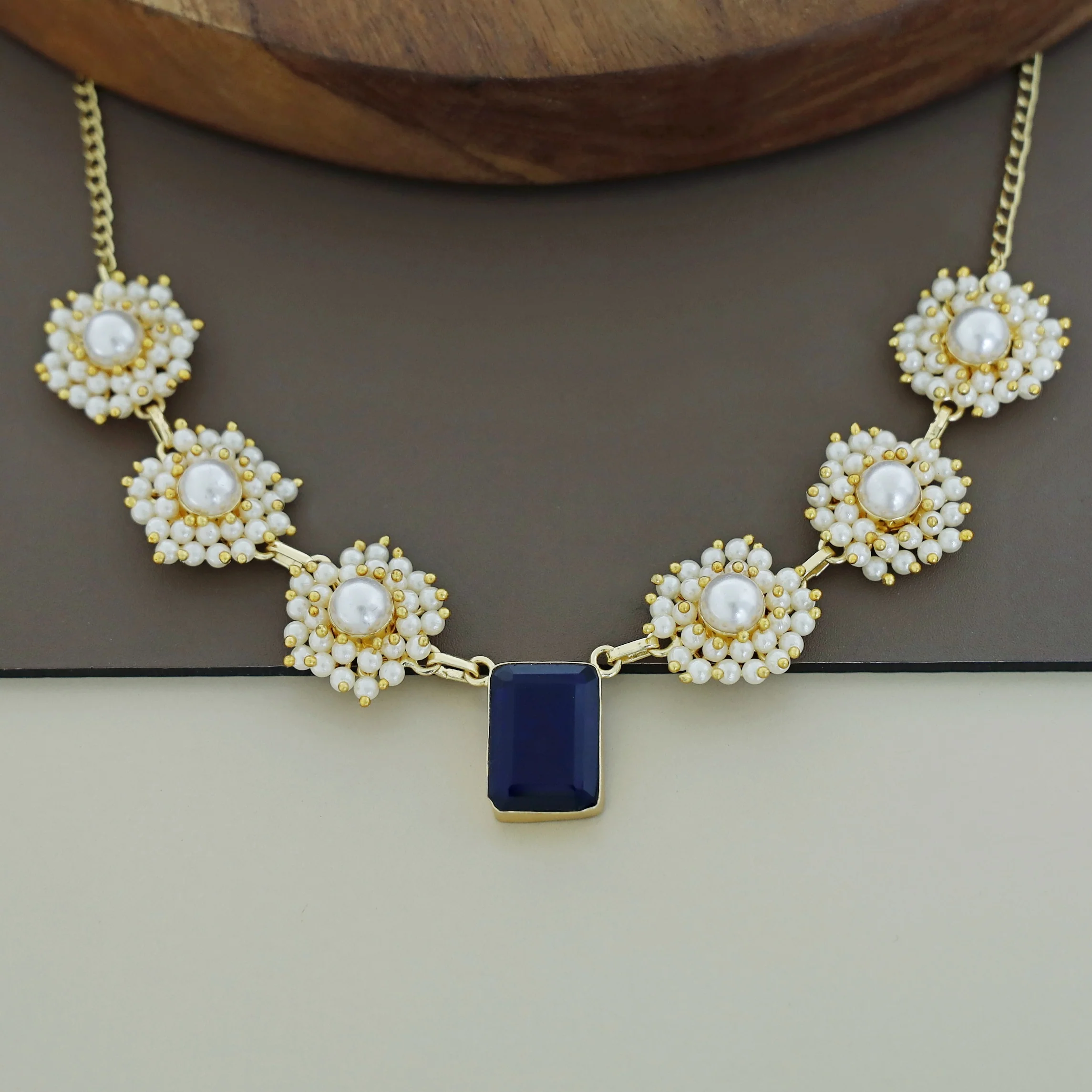 Adelita Glossy Rectangle Cluster Pearl Short Neckpiece / Choker - Image 4