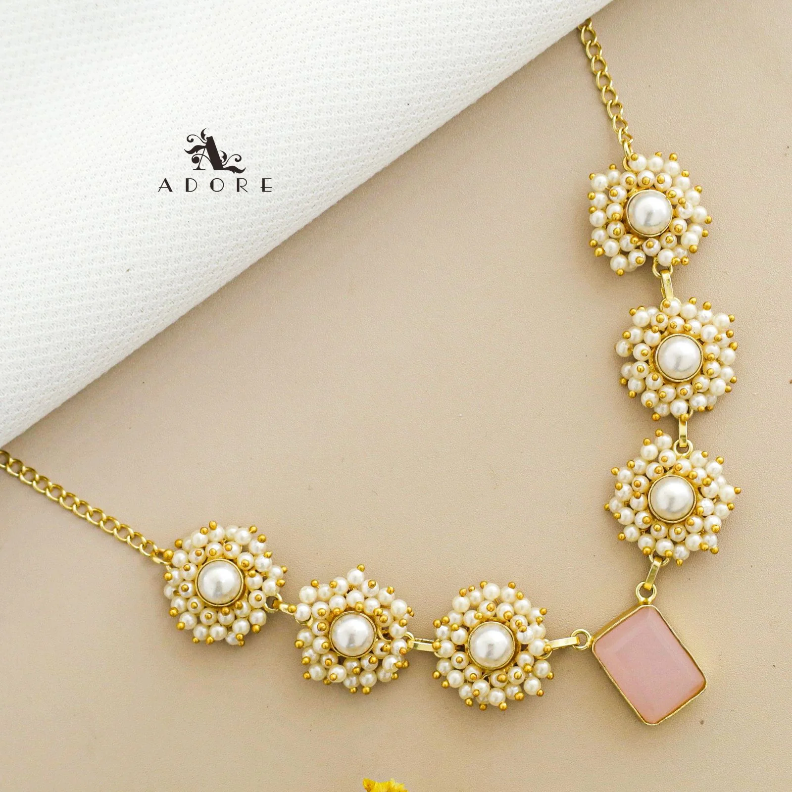 Adelita Glossy Rectangle Cluster Pearl Short Neckpiece / Choker - Image 9