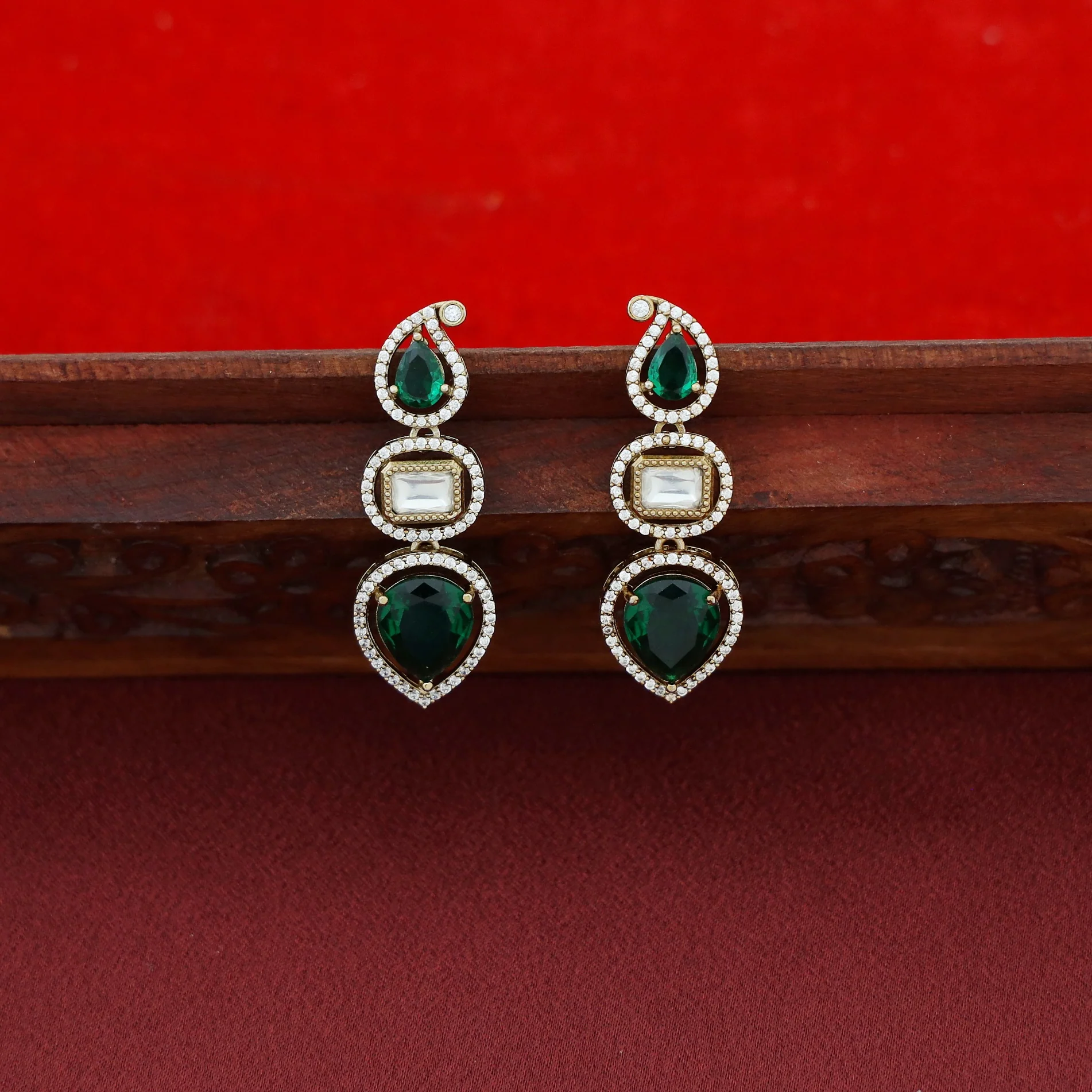 Adhisti AD Stone Mango Short Neckpiece With Earring - Image 5