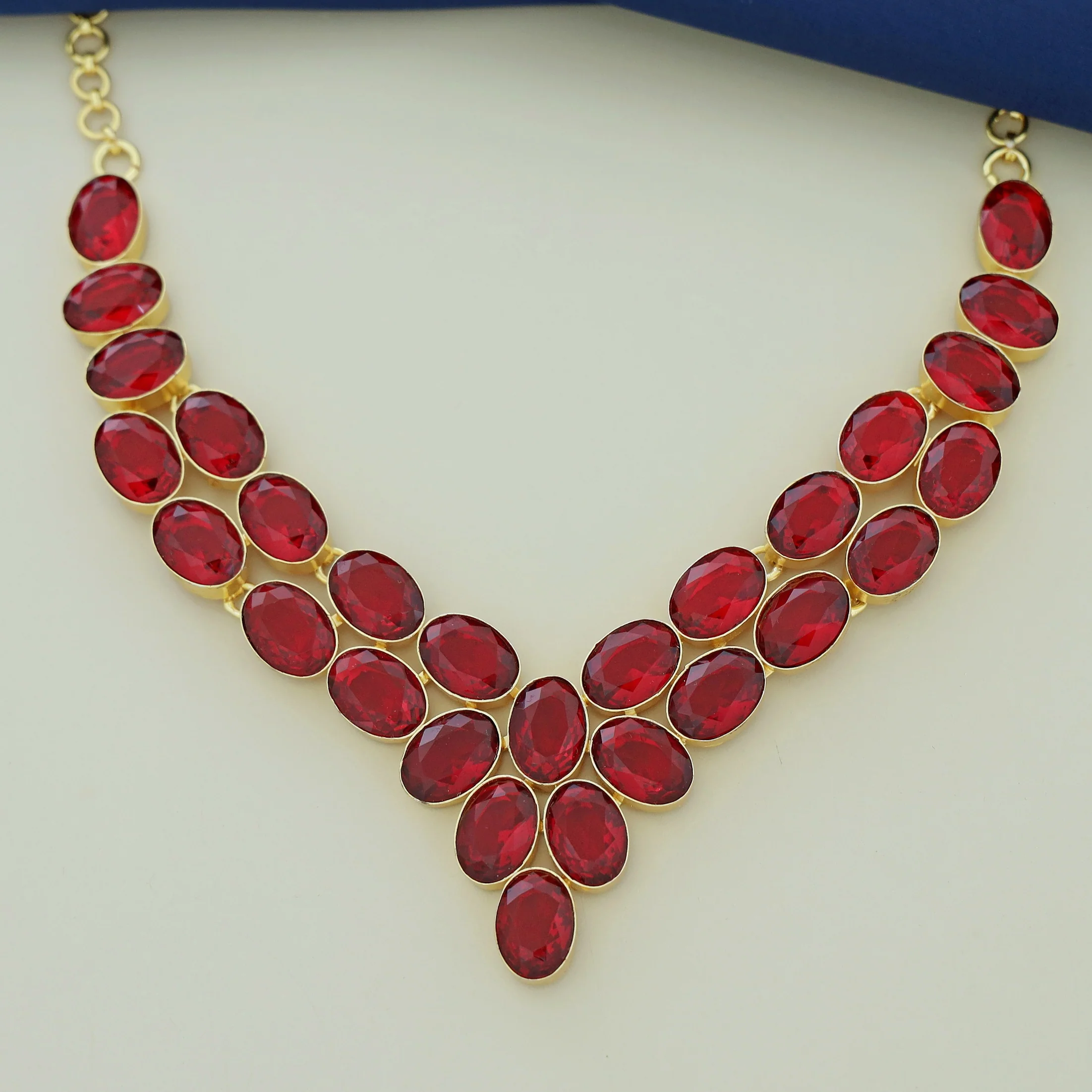 Adore Majestic Neckpiece - Image 3