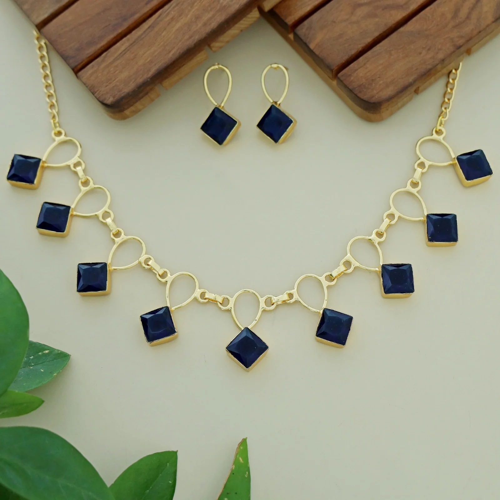 Adorn Diamond Drop Glossy Neckpiece With Earring - Image 3