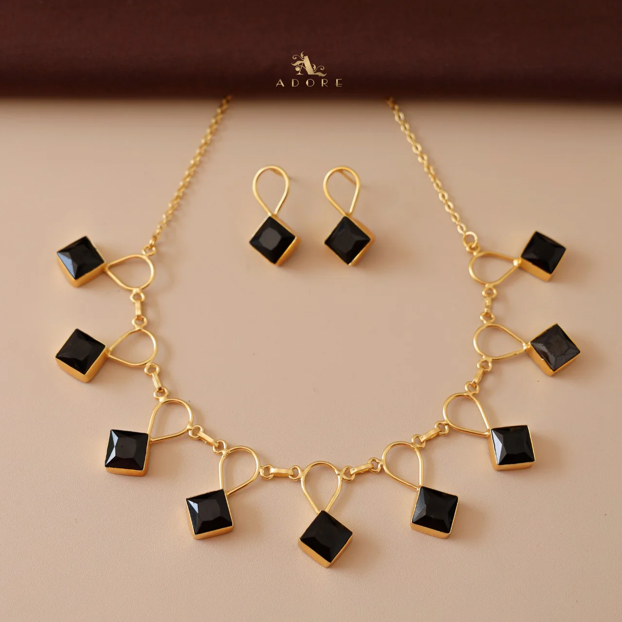 Adorn Diamond Drop Glossy Neckpiece With Earring - Image 8