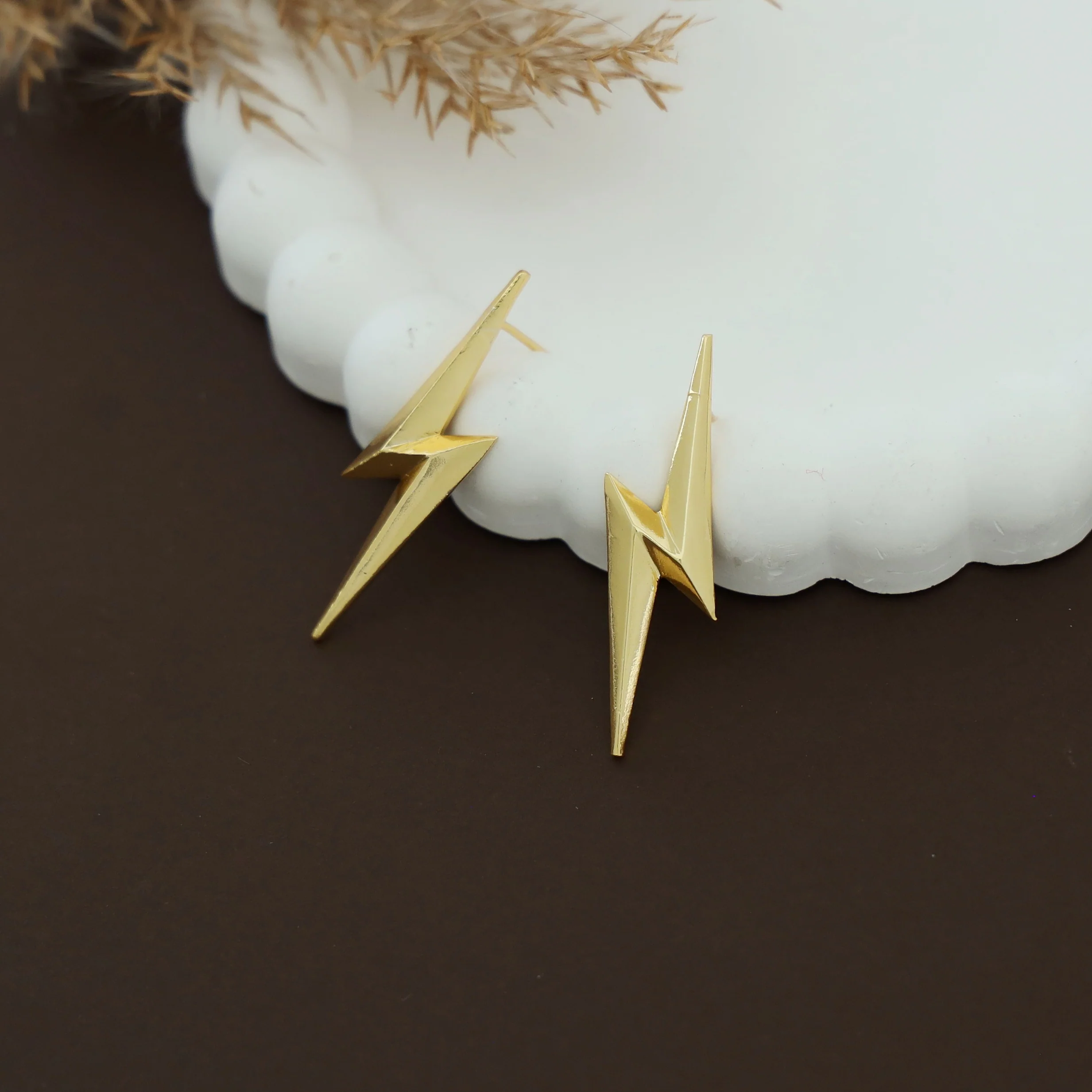 Adria Golden Zig Zag Earring - Image 3